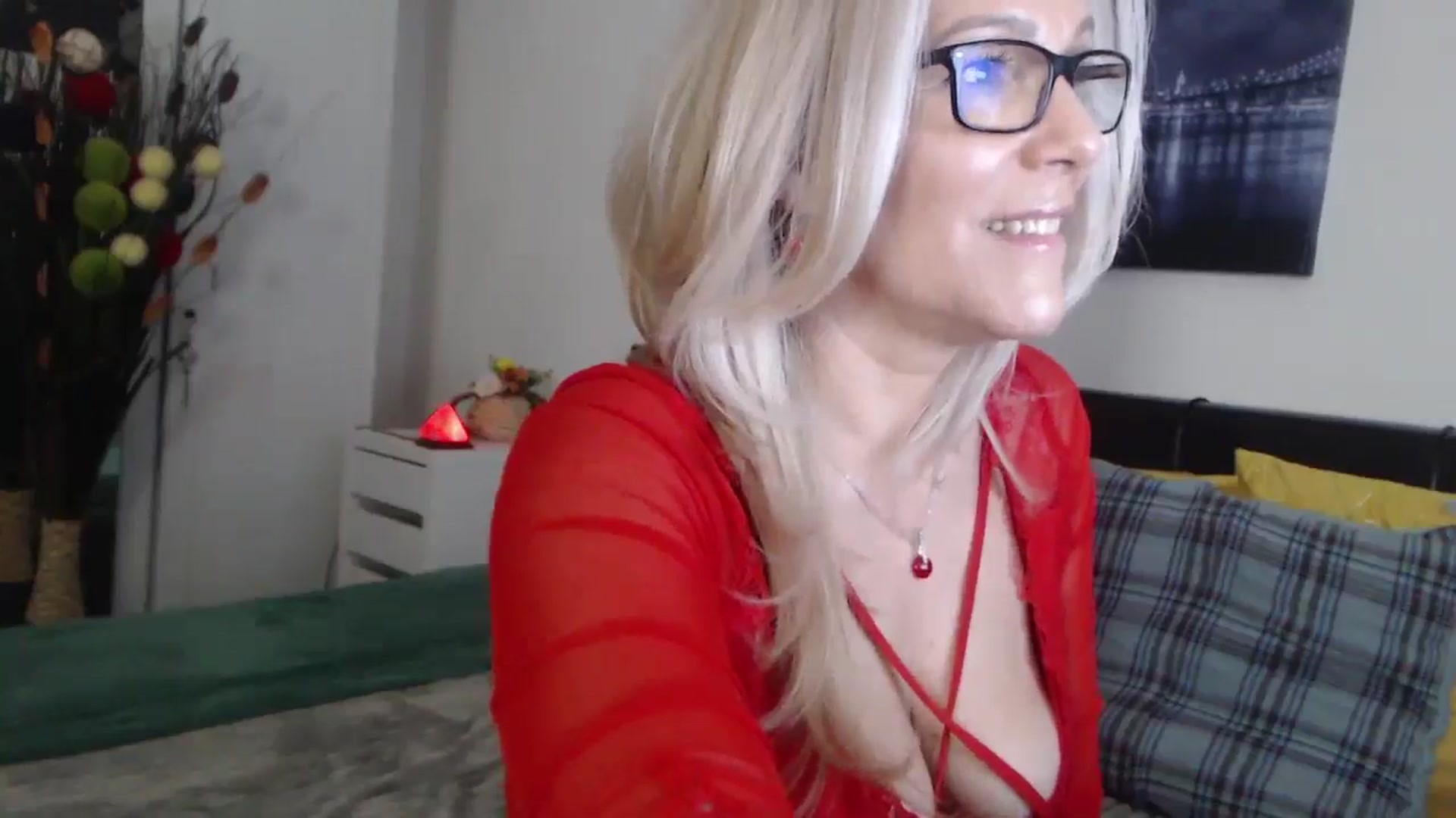 Gallery image thumbnail from Reeya71's myfreecams stream on, 03/22/2025, 07:15 image 2 of 20