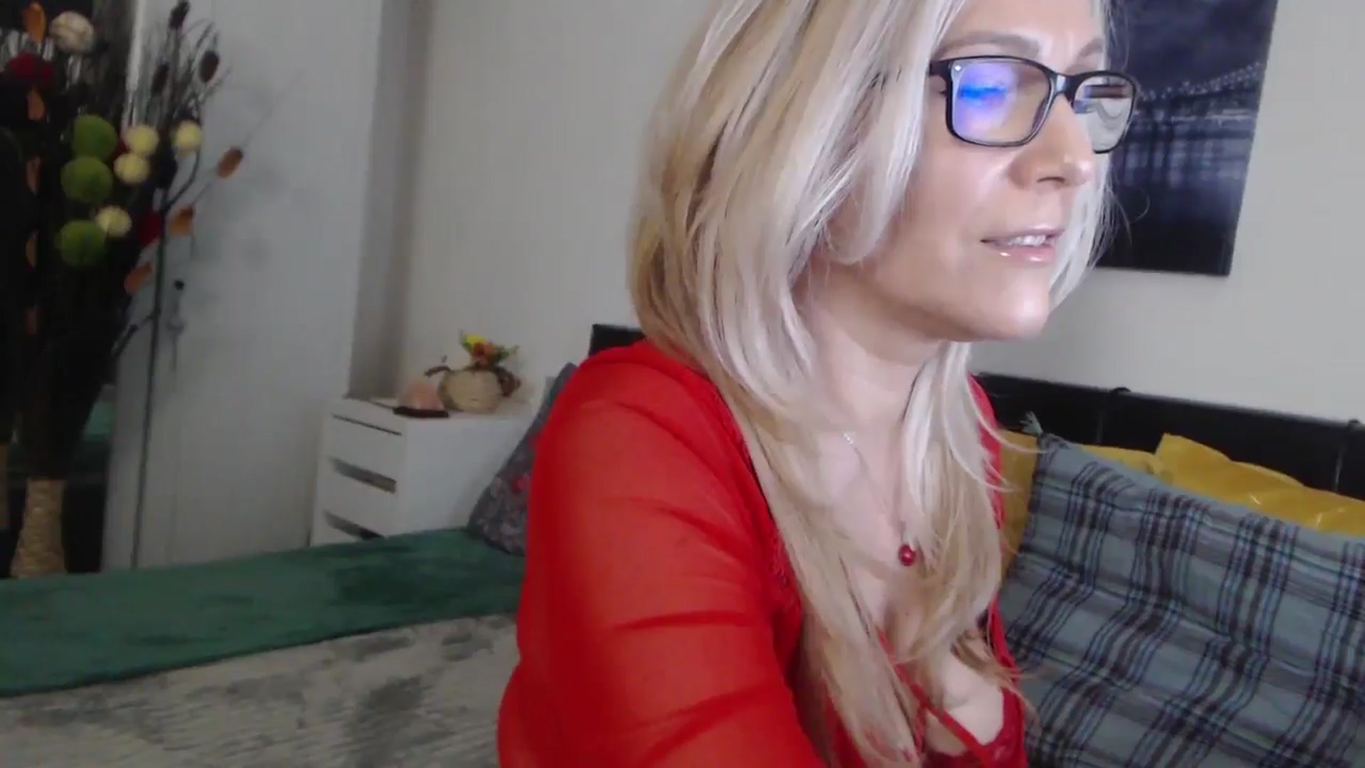 Gallery image thumbnail from Reeya71's myfreecams stream on, 04/05/2025, 01:15 image 2 of 20