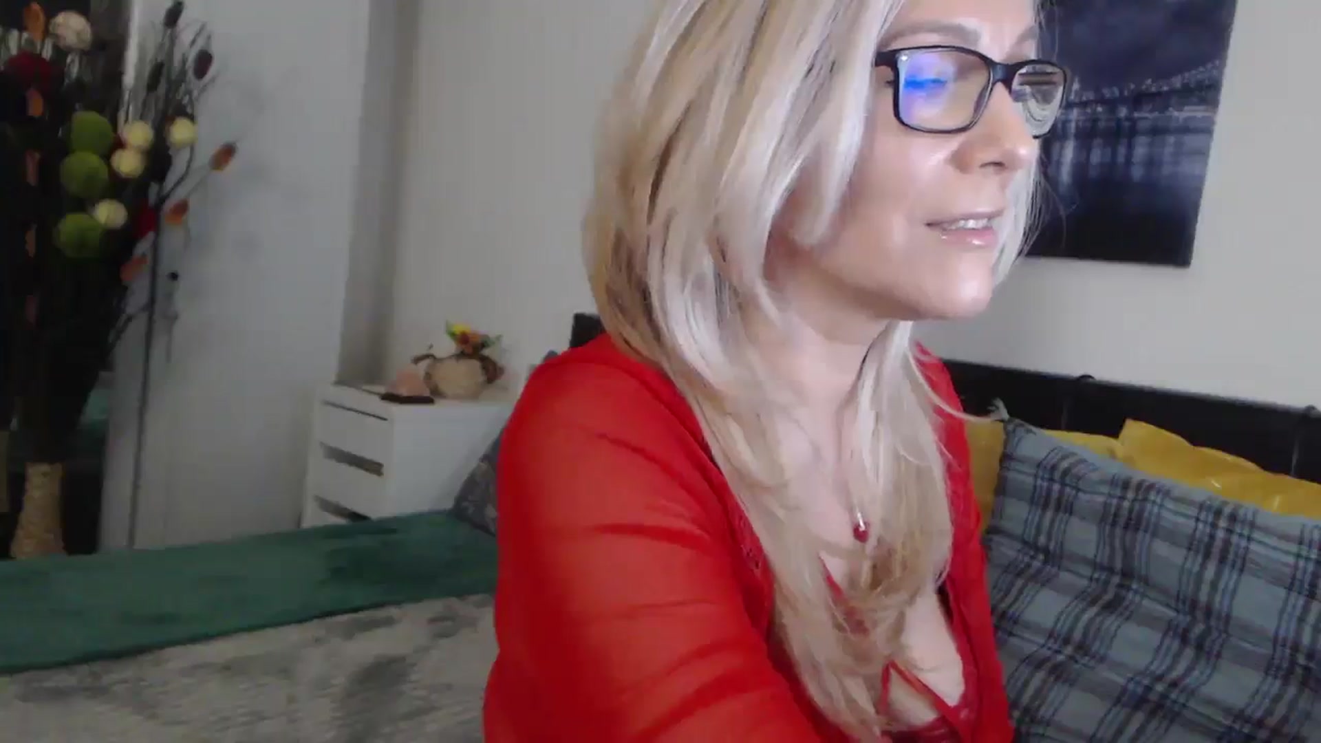 Gallery image thumbnail from Reeya71's myfreecams stream on, 04/05/2025, 01:15 image 7 of 20