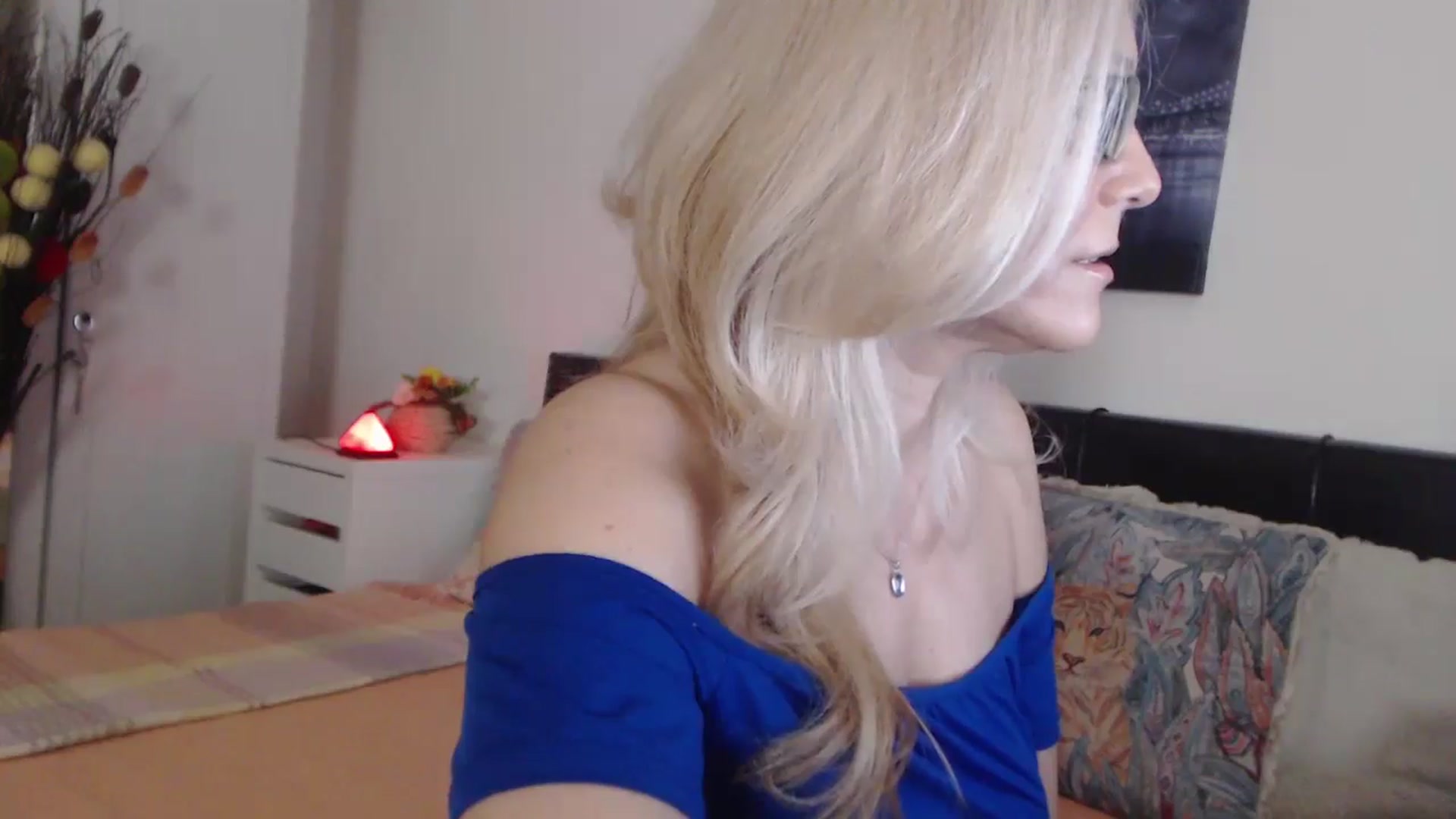 Gallery image thumbnail from Reeya71's myfreecams stream on, 05/07/2025, 02:41 image 5 of 20