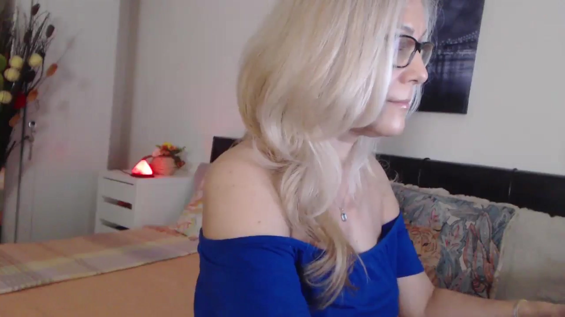 Gallery image thumbnail from Reeya71's myfreecams stream on, 05/07/2025, 02:41 image 18 of 20