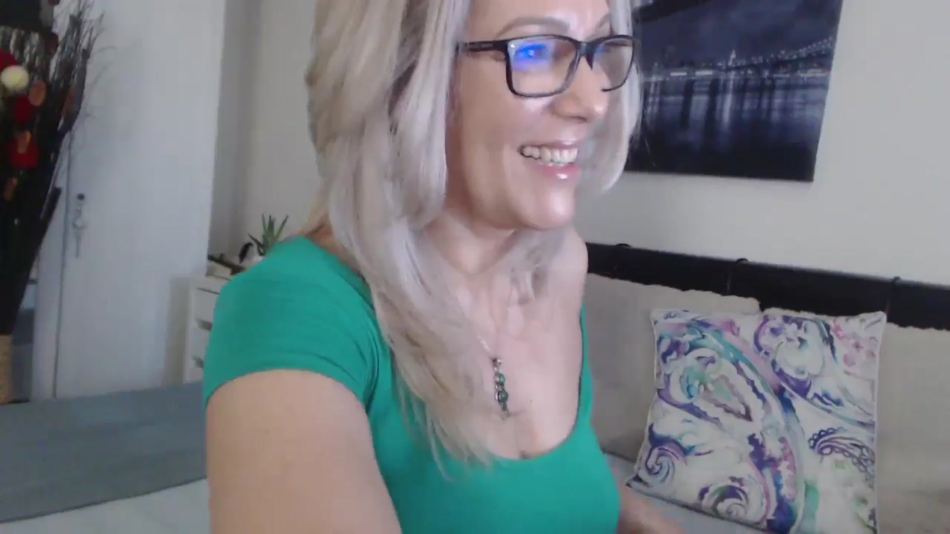 Gallery image thumbnail from Reeya71's myfreecams stream on, 06/03/2025, 05:21 image 2 of 20