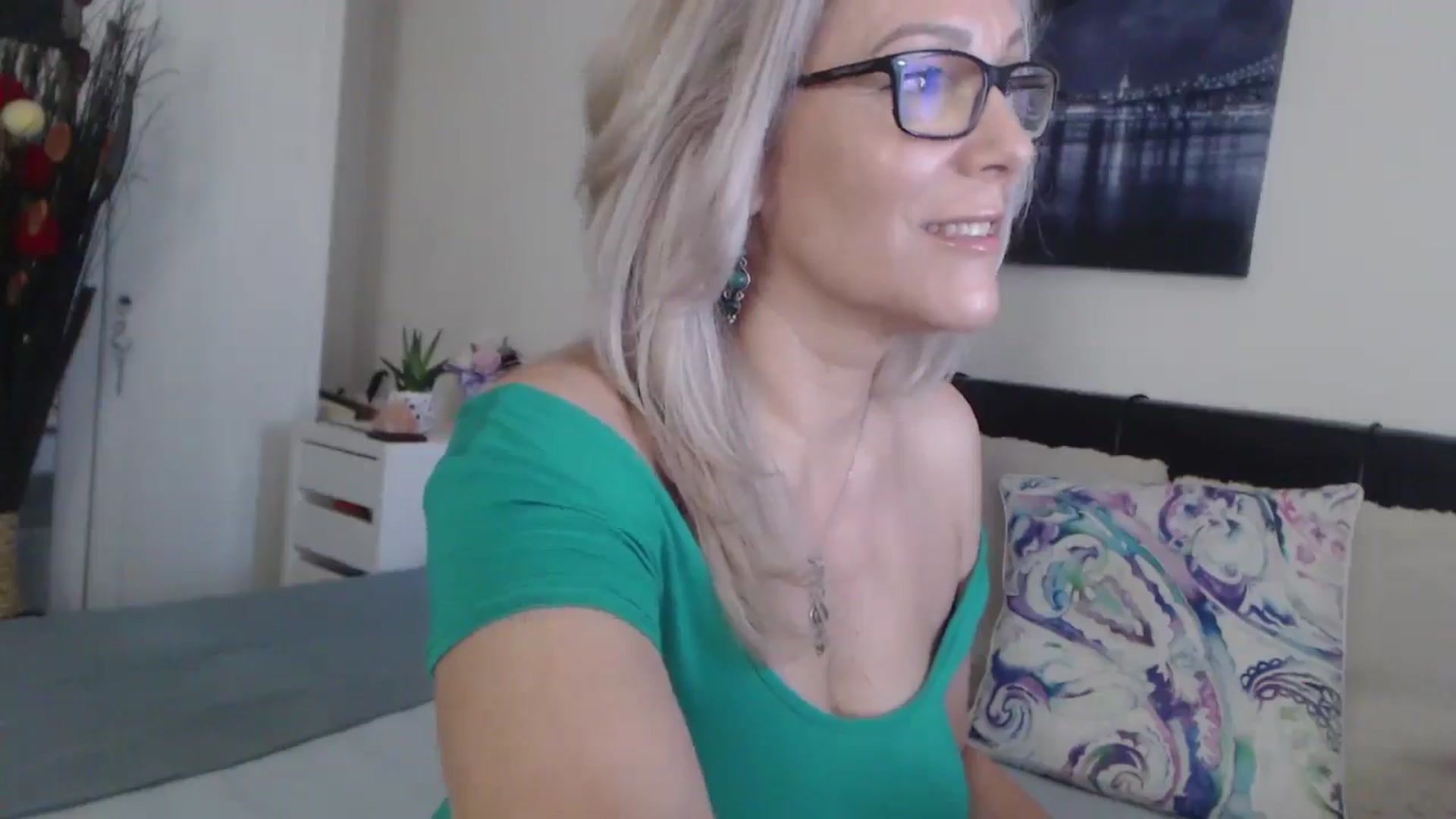 Gallery image thumbnail from Reeya71's myfreecams stream on, 06/03/2025, 05:21 image 19 of 20