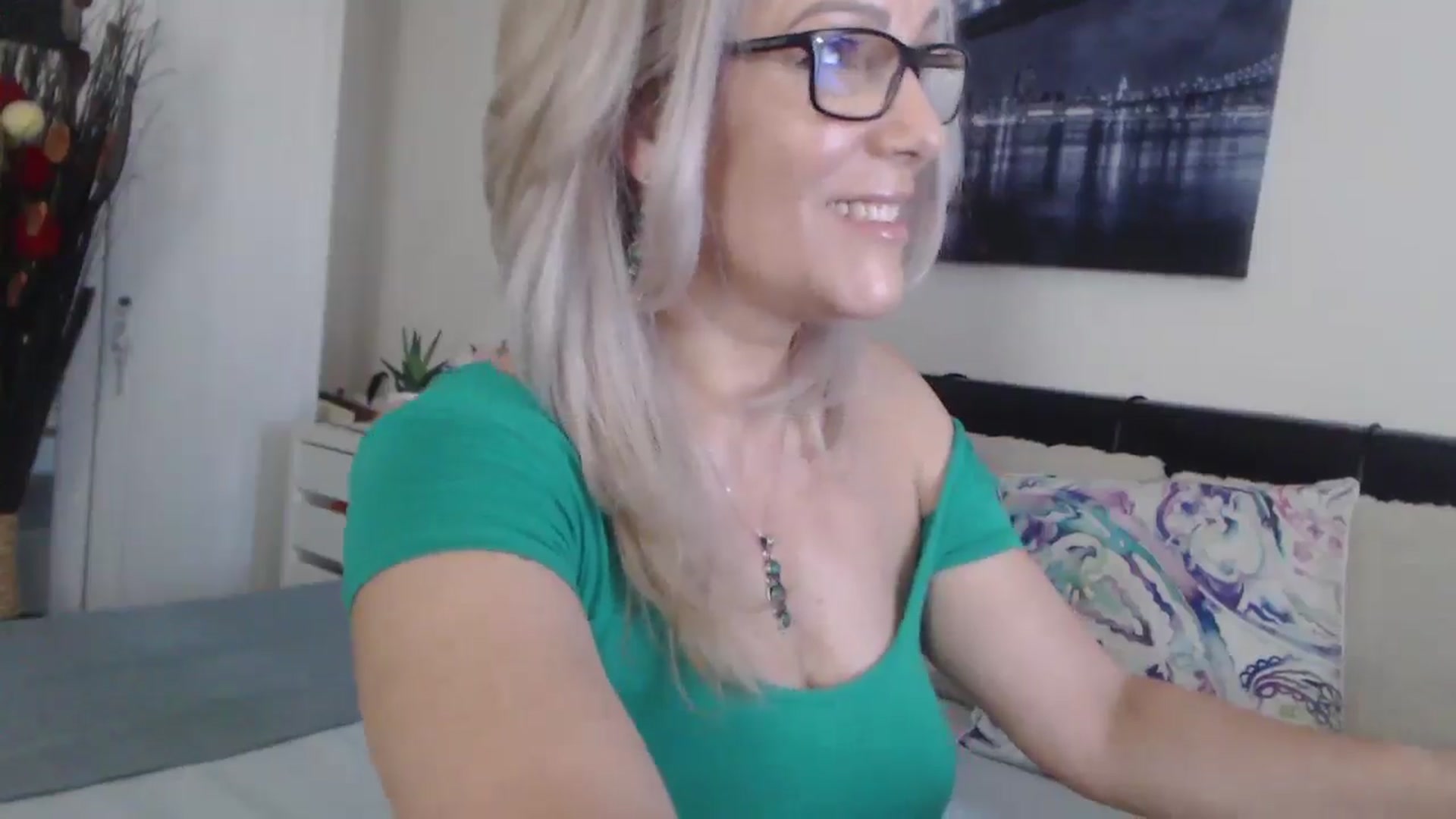 Gallery image thumbnail from Reeya71's myfreecams stream on, 06/03/2025, 05:21 image 11 of 20