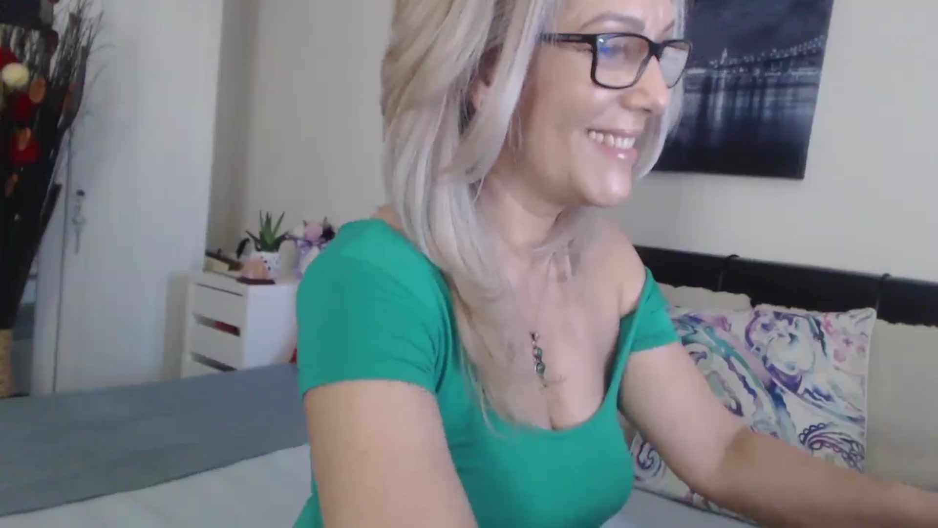 Gallery image thumbnail from Reeya71's myfreecams stream on, 06/03/2025, 05:21 image 9 of 20
