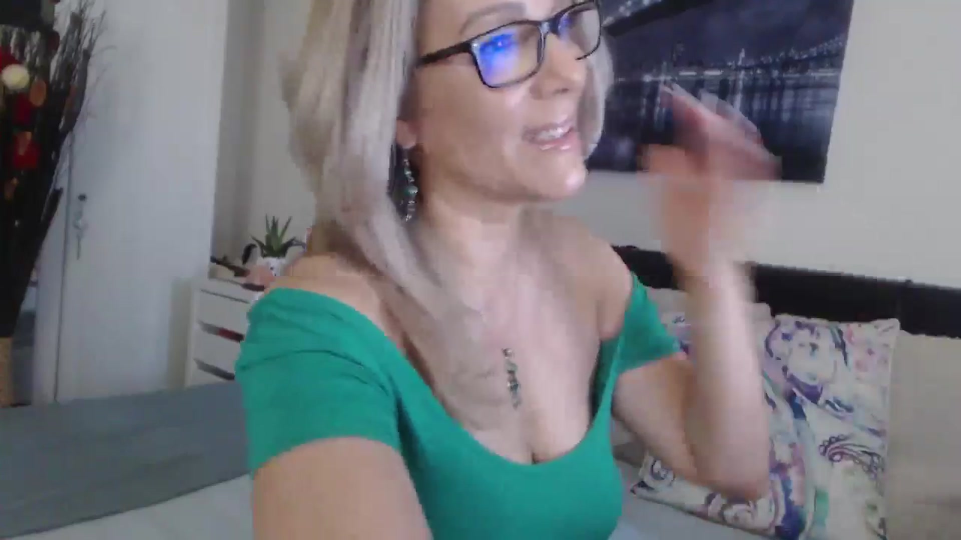 Gallery image thumbnail from Reeya71's myfreecams stream on, 06/03/2025, 05:21 image 17 of 20