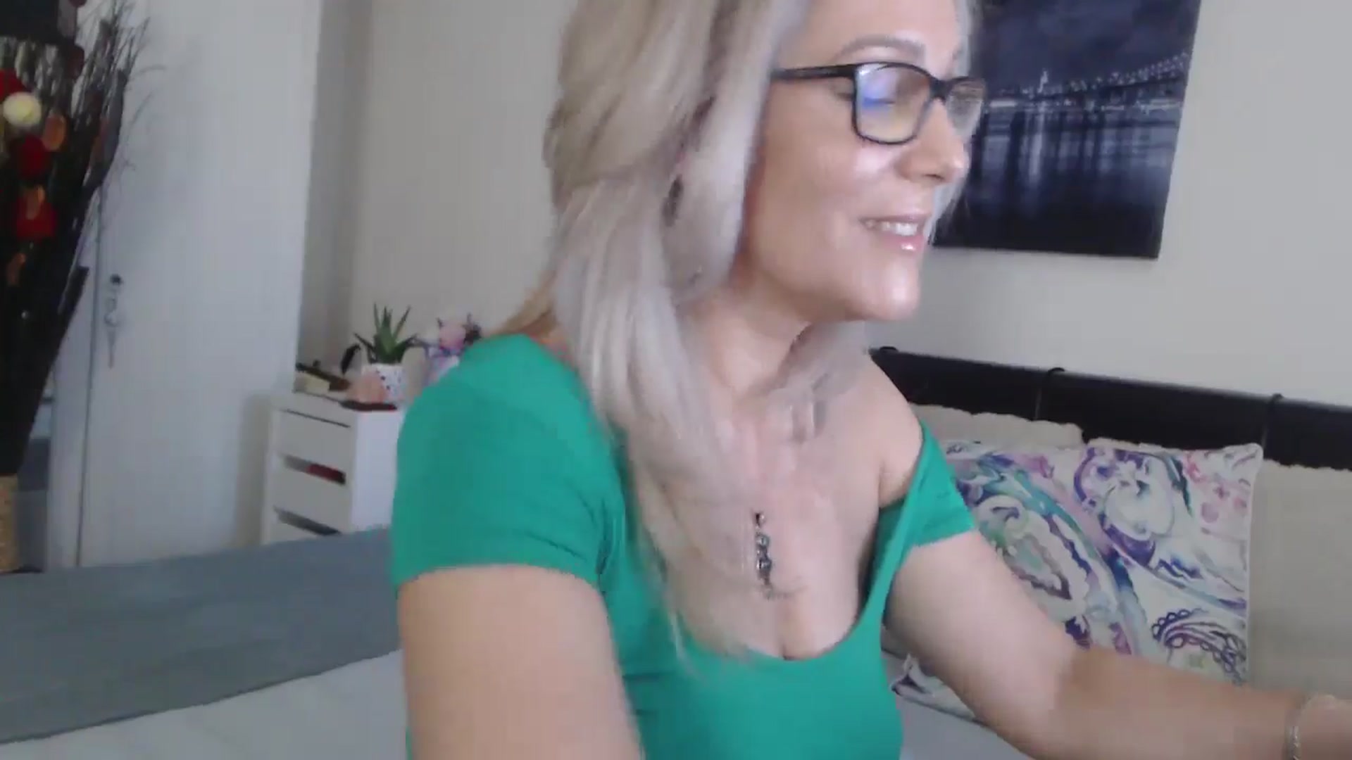 Gallery image thumbnail from Reeya71's myfreecams stream on, 06/03/2025, 05:21 image 4 of 20