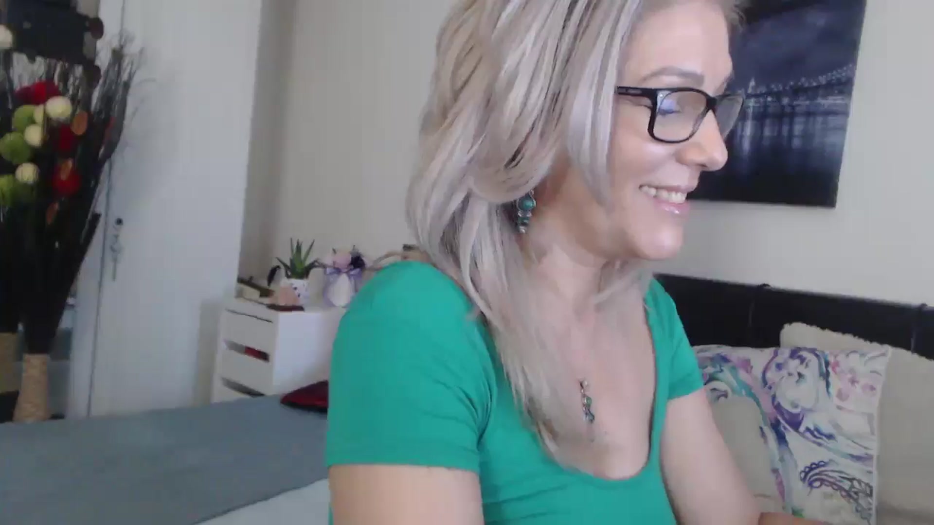 Gallery image thumbnail from Reeya71's myfreecams stream on, 06/03/2025, 06:45 image 19 of 20