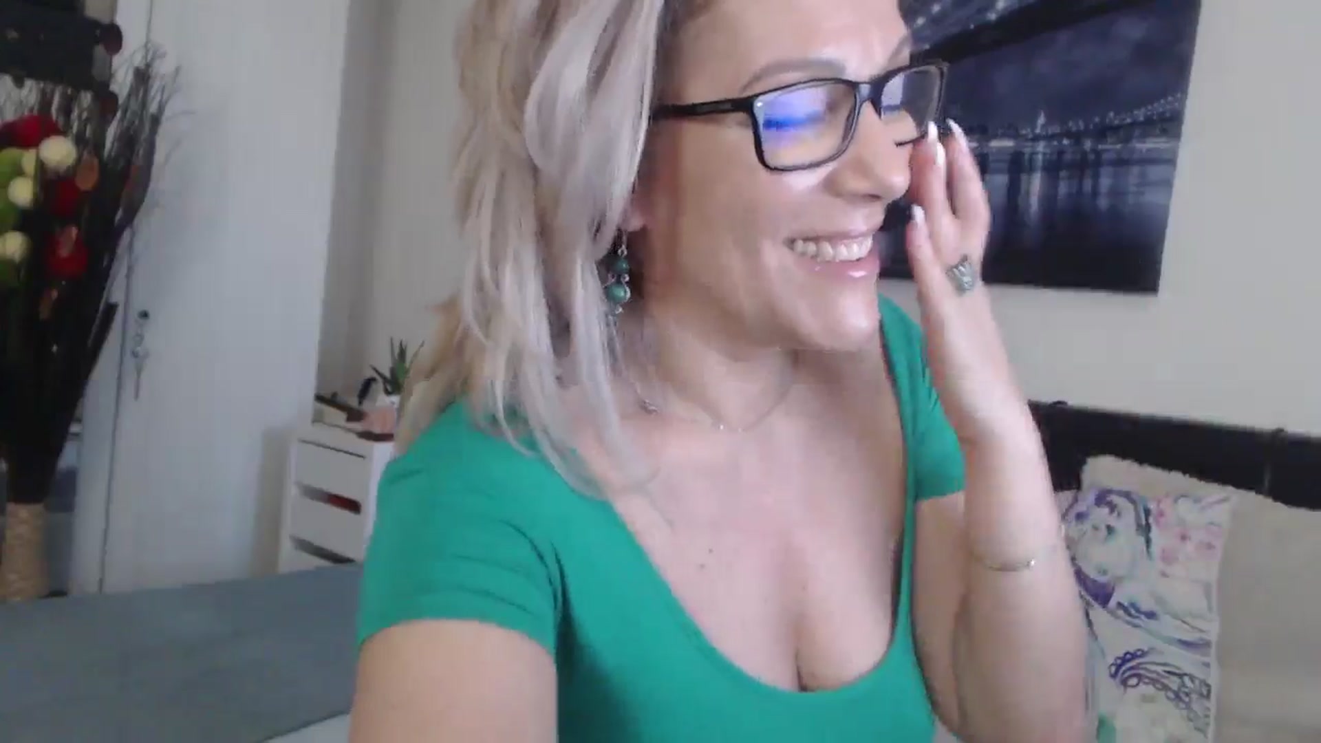 Gallery image thumbnail from Reeya71's myfreecams stream on, 06/03/2025, 06:45 image 12 of 20