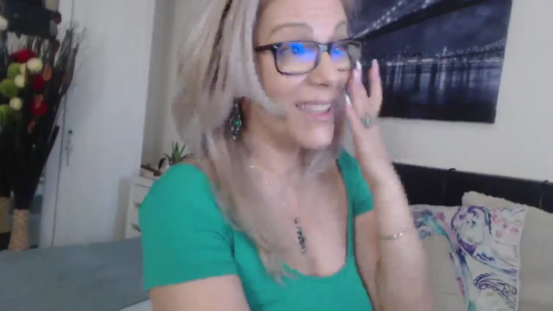 Gallery image thumbnail from Reeya71's myfreecams stream on, 06/03/2025, 06:45 image 16 of 20