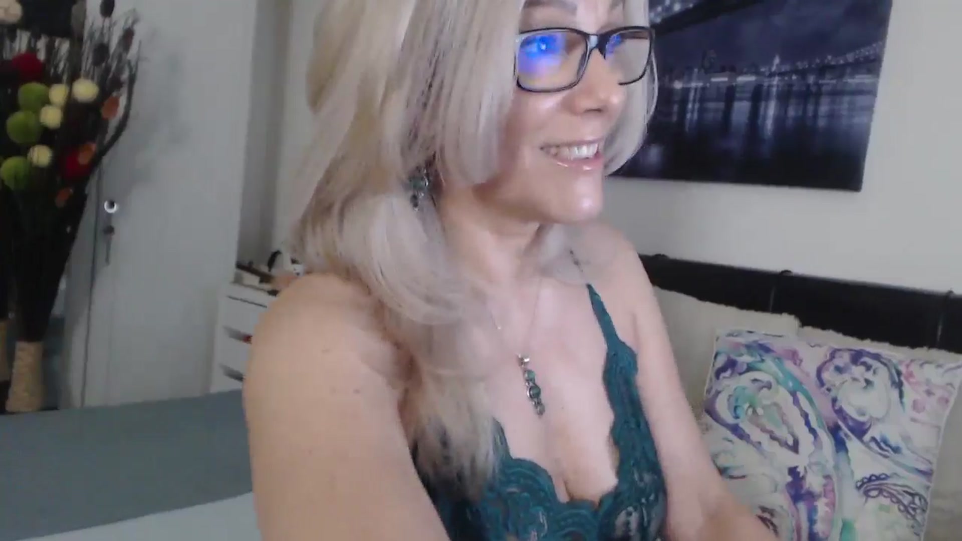 Gallery image thumbnail from Reeya71's myfreecams stream on, 06/05/2025, 01:09 image 13 of 20