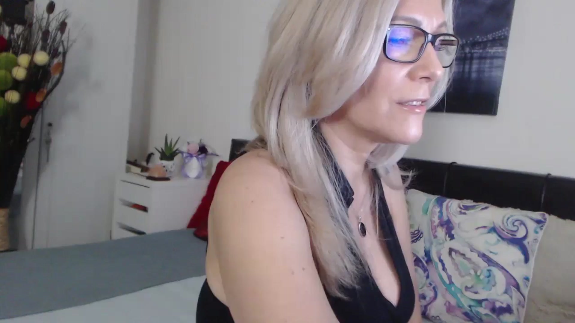 Gallery image thumbnail from Reeya71's myfreecams stream on, 06/06/2025, 02:44 image 11 of 20