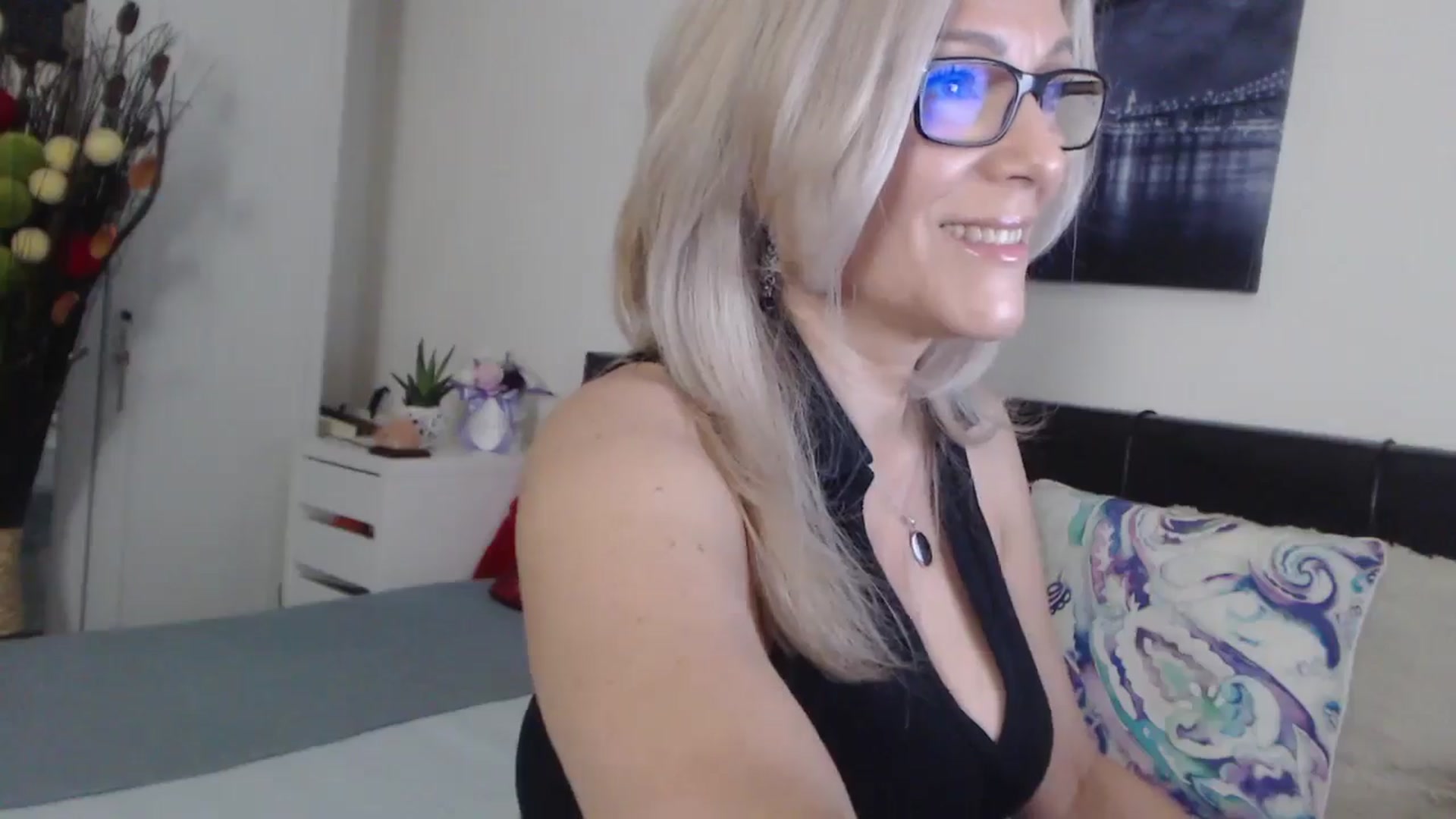 Gallery image thumbnail from Reeya71's myfreecams stream on, 06/06/2025, 02:44 image 19 of 20