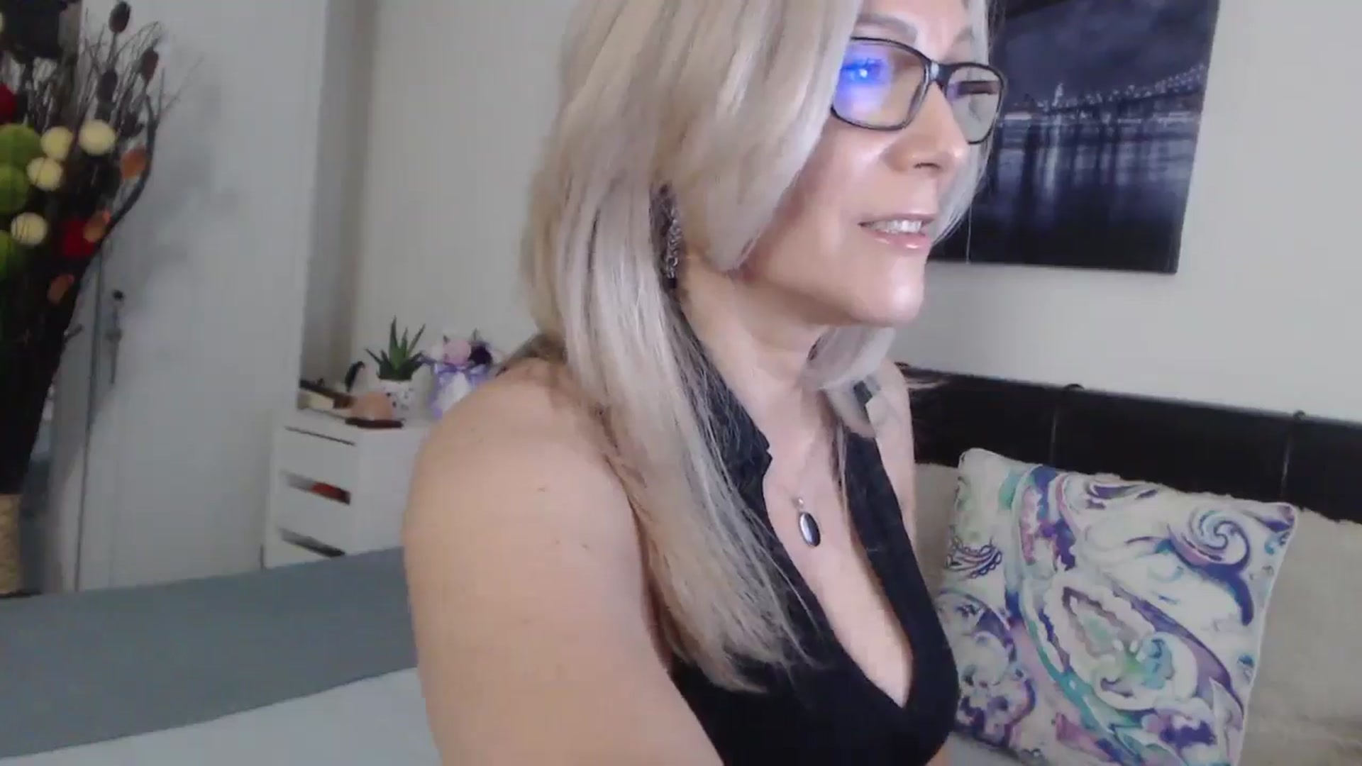 Gallery image thumbnail from Reeya71's myfreecams stream on, 06/06/2025, 02:44 image 12 of 20