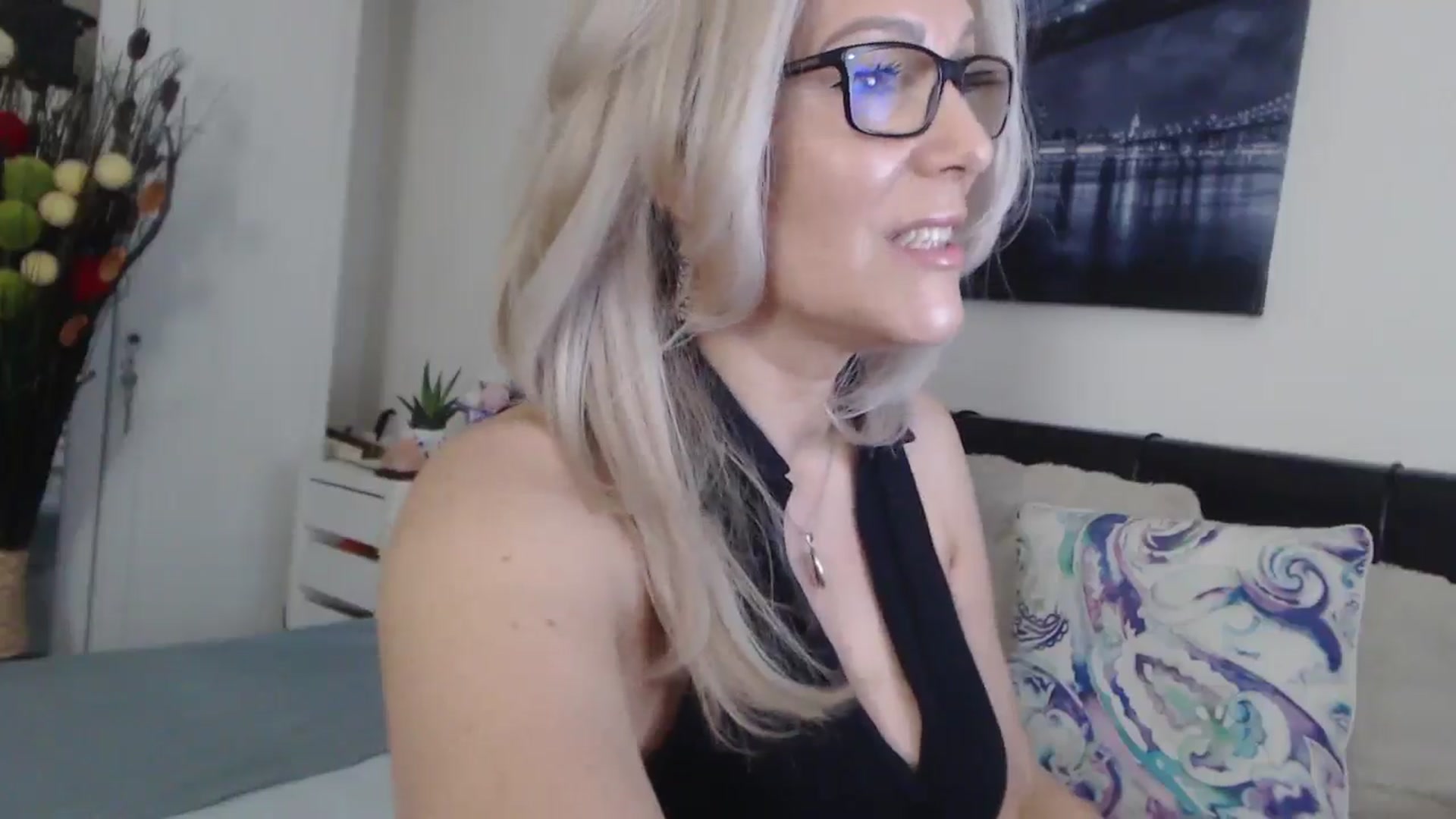 Gallery image thumbnail from Reeya71's myfreecams stream on, 06/06/2025, 04:19 image 7 of 20