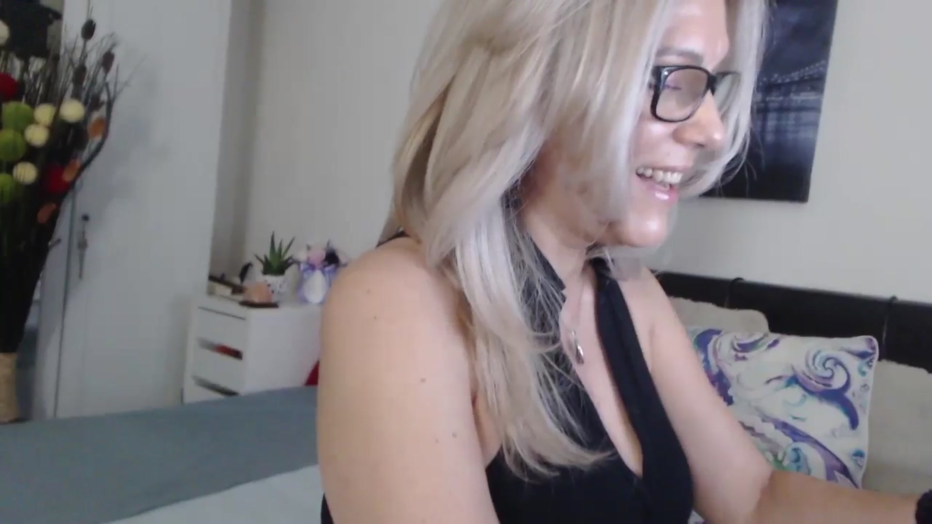 Gallery image thumbnail from Reeya71's myfreecams stream on, 06/06/2025, 04:19 image 4 of 20