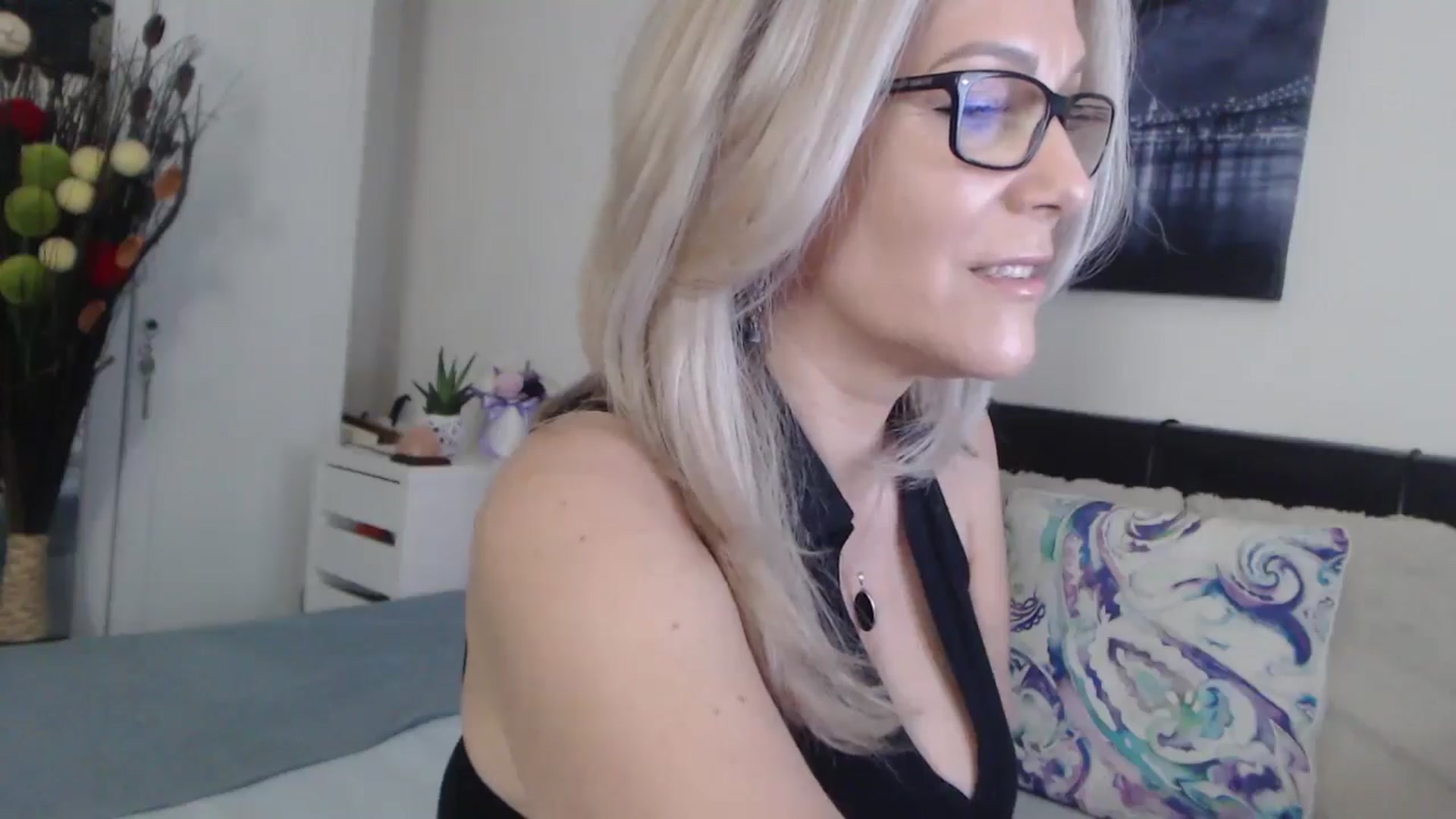 Gallery image thumbnail from Reeya71's myfreecams stream on, 06/06/2025, 04:50 image 13 of 20