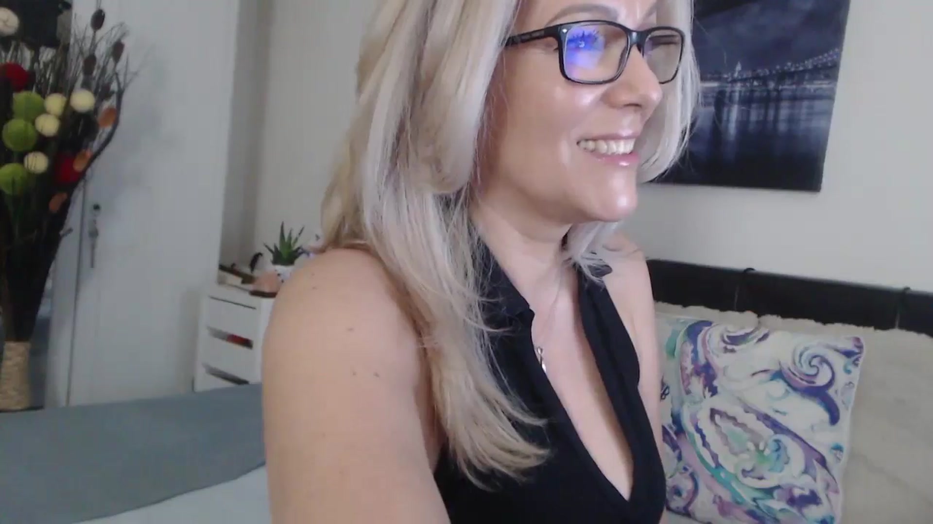 Gallery image thumbnail from Reeya71's myfreecams stream on, 06/06/2025, 04:50 image 2 of 20