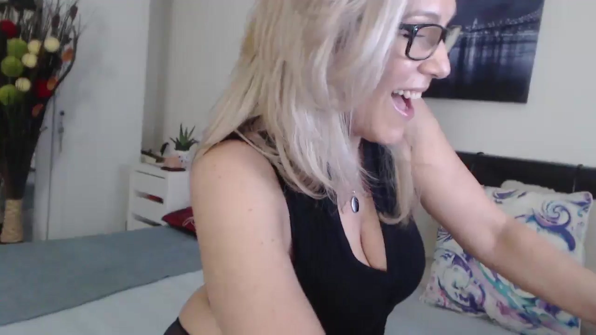 Gallery image thumbnail from Reeya71's myfreecams stream on, 06/06/2025, 06:25 image 20 of 20