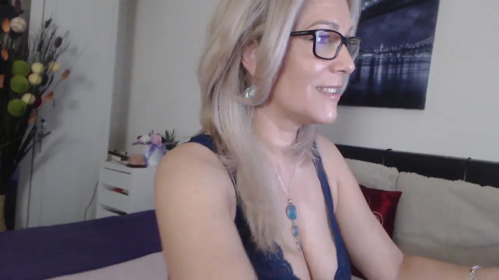 Gallery image thumbnail from Reeya71's myfreecams stream on, 06/09/2025, 01:41 image 6 of 20