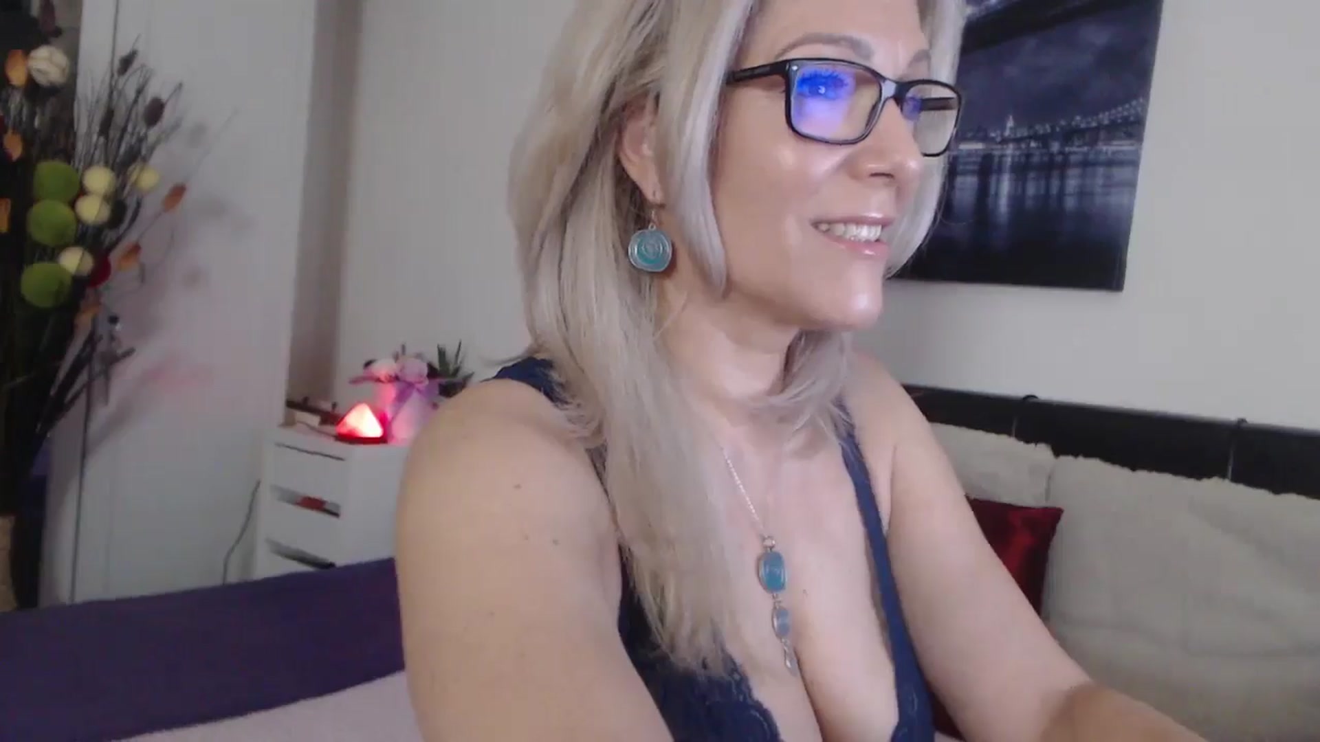 Gallery image thumbnail from Reeya71's myfreecams stream on, 06/09/2025, 01:41 image 5 of 20