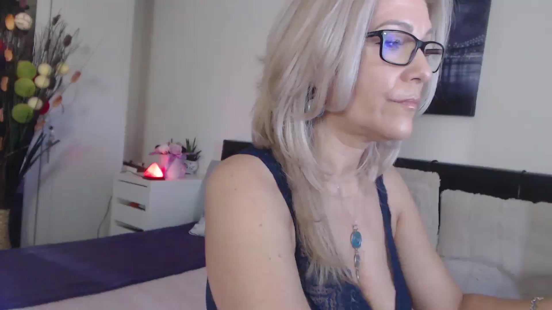 Gallery image thumbnail from Reeya71's myfreecams stream on, 06/09/2025, 03:59 image 1 of 20