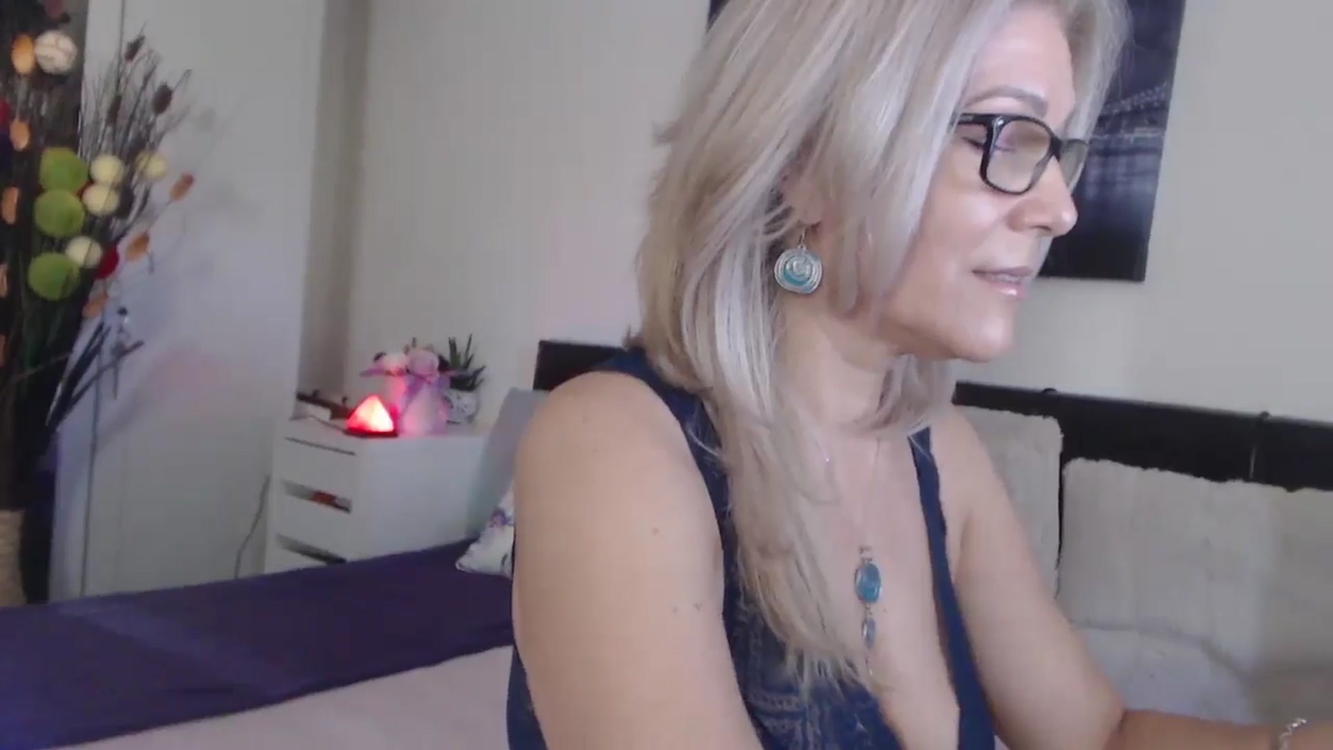 Gallery image thumbnail from Reeya71's myfreecams stream on, 06/09/2025, 03:59 image 5 of 20