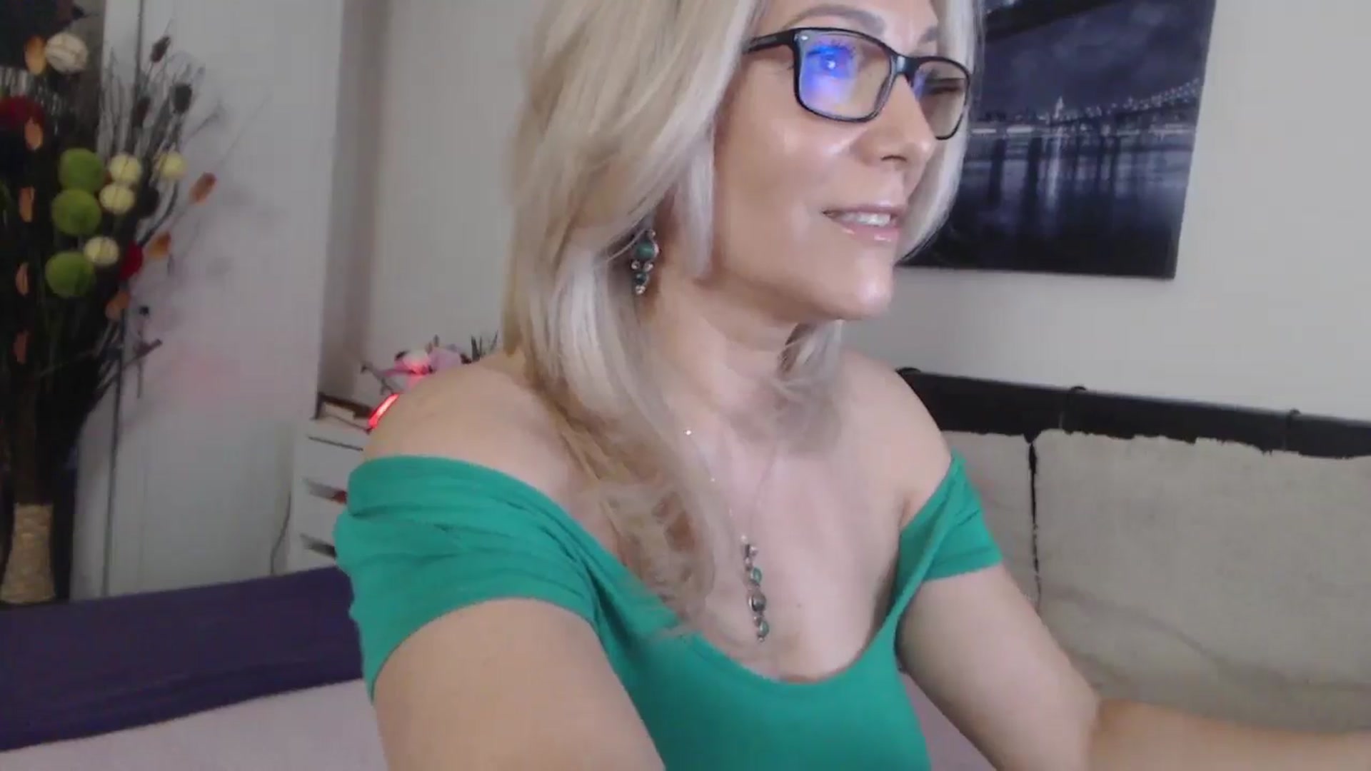 Gallery image thumbnail from Reeya71's myfreecams stream on, 06/12/2025, 04:38 image 20 of 20
