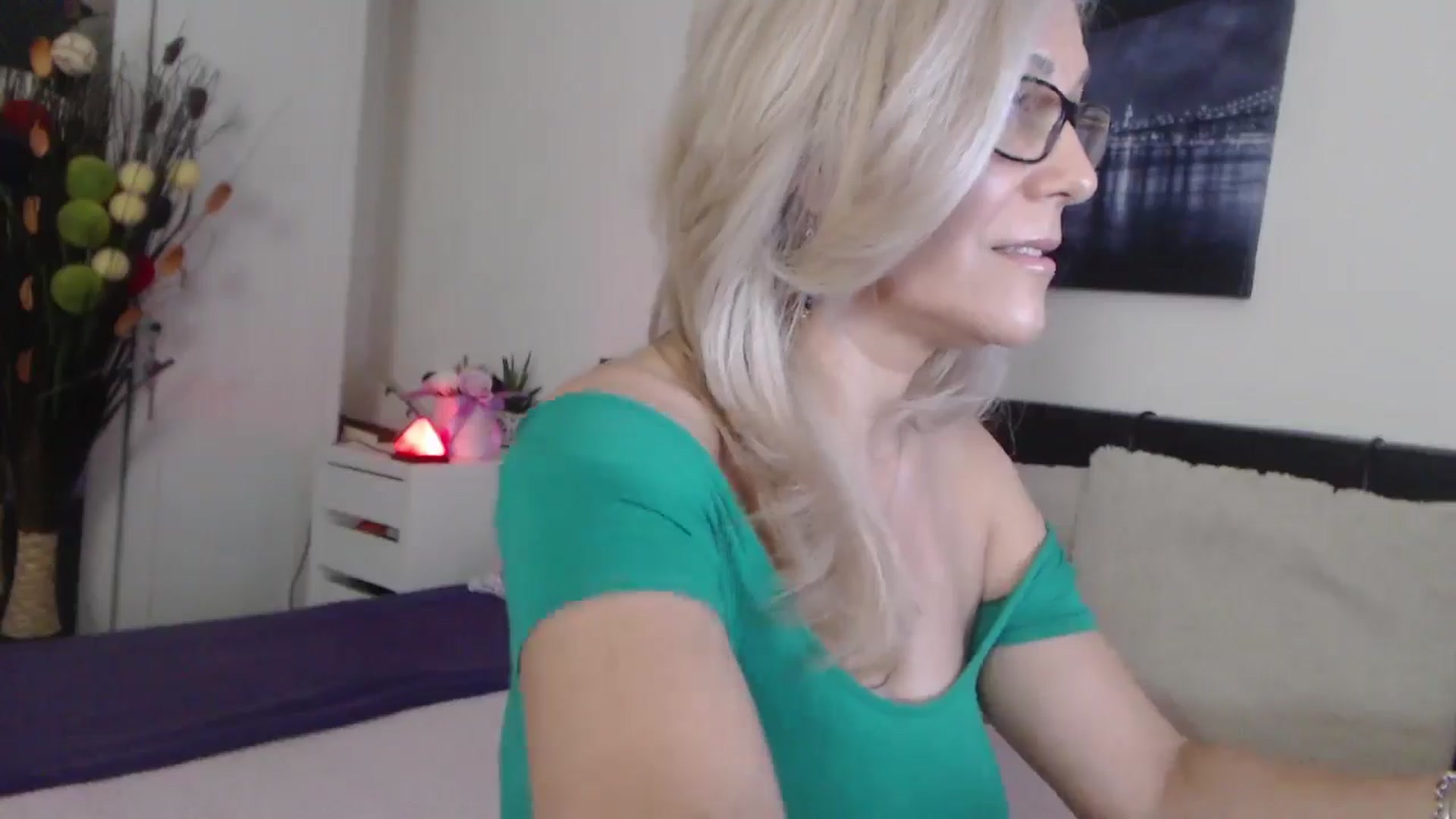 Gallery image thumbnail from Reeya71's myfreecams stream on, 06/12/2025, 06:06 image 9 of 20