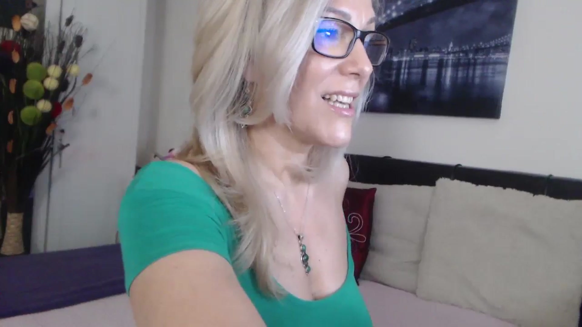 Gallery image thumbnail from Reeya71's myfreecams stream on, 06/12/2025, 06:06 image 19 of 20
