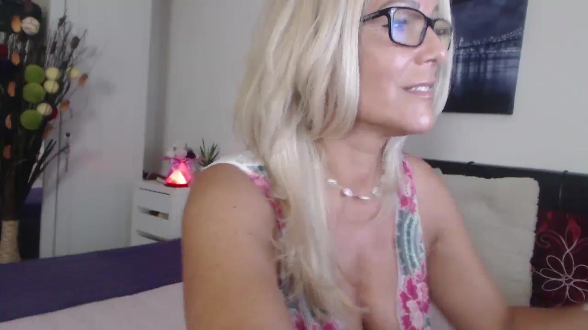 Gallery image thumbnail from Reeya71's myfreecams stream on, 07/30/2025, 06:43 image 5 of 20