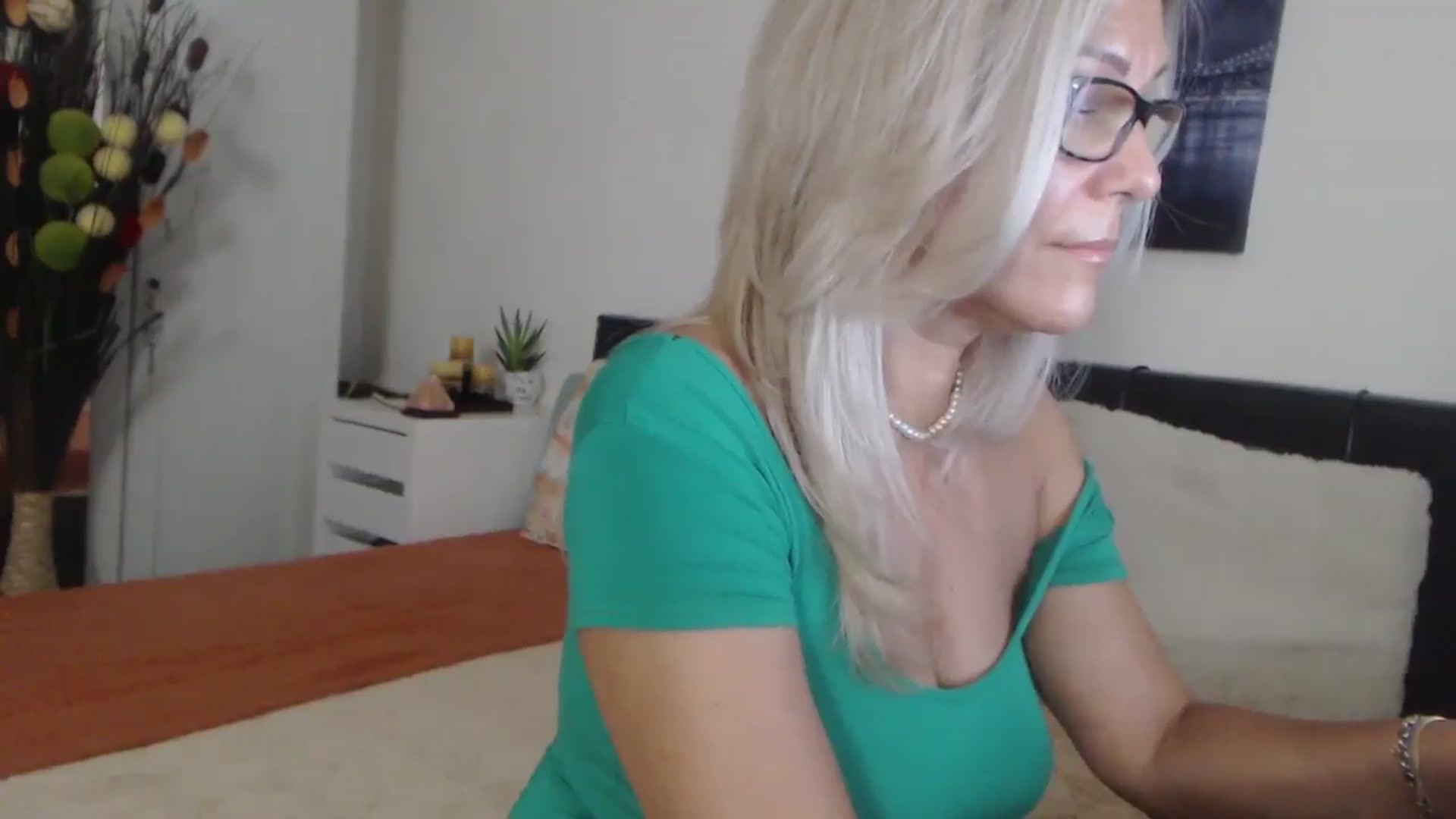 Gallery image thumbnail from Reeya71's myfreecams stream on, 08/08/2025, 02:11 image 13 of 20