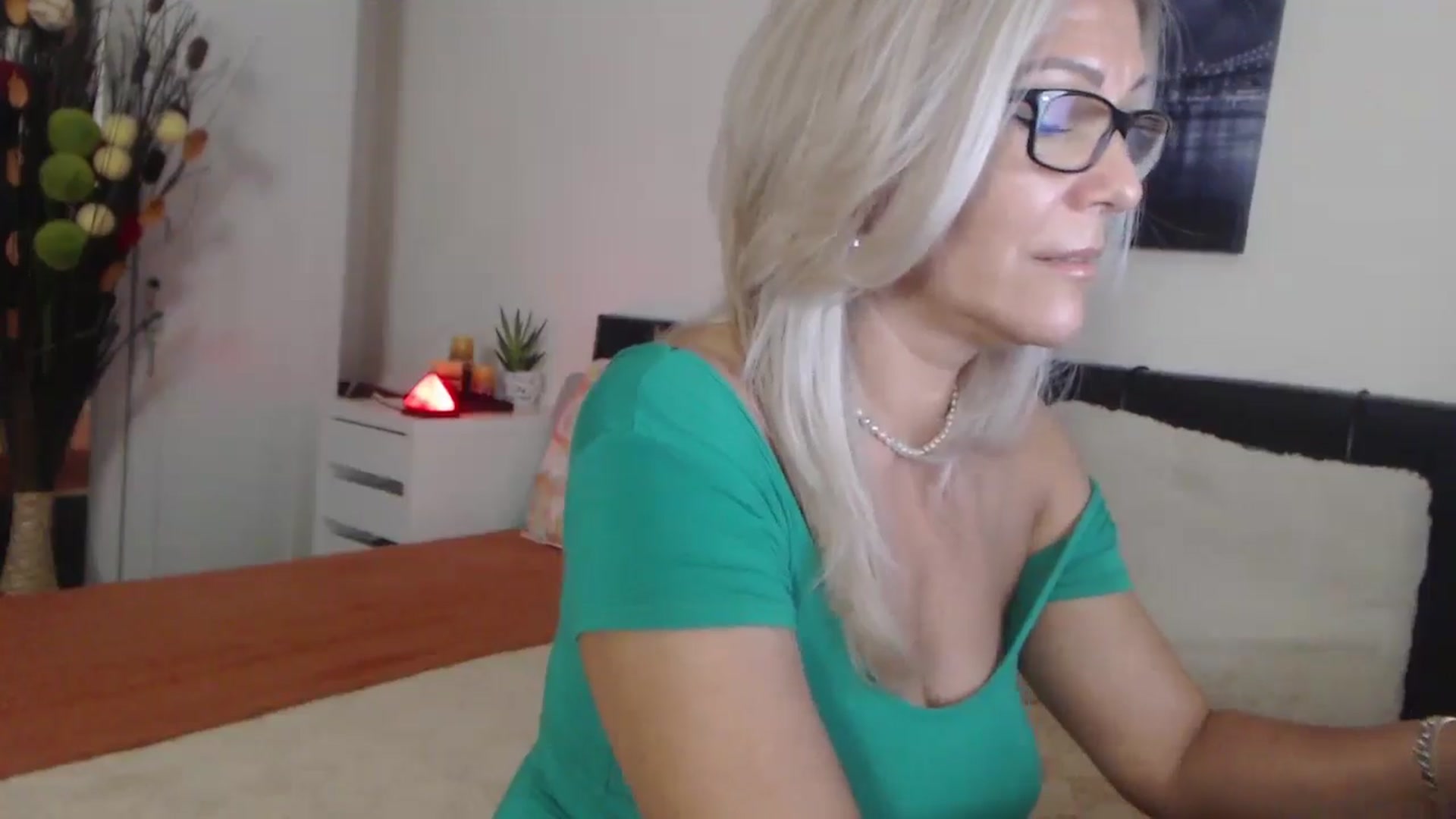 Gallery image thumbnail from Reeya71's myfreecams stream on, 08/08/2025, 02:11 image 10 of 20