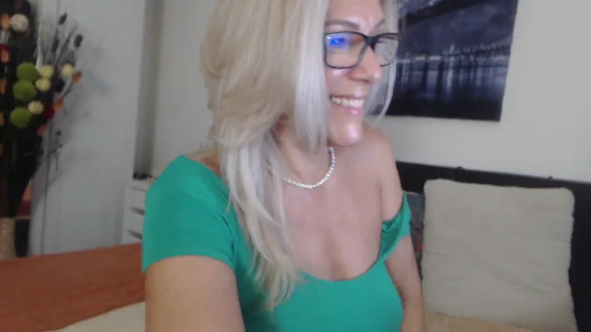 Gallery image thumbnail from Reeya71's myfreecams stream on, 08/08/2025, 03:58 image 19 of 20