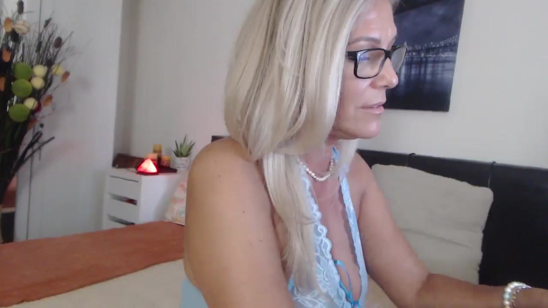 Gallery image thumbnail from Reeya71's myfreecams stream on, 08/15/2025, 06:46 image 19 of 20