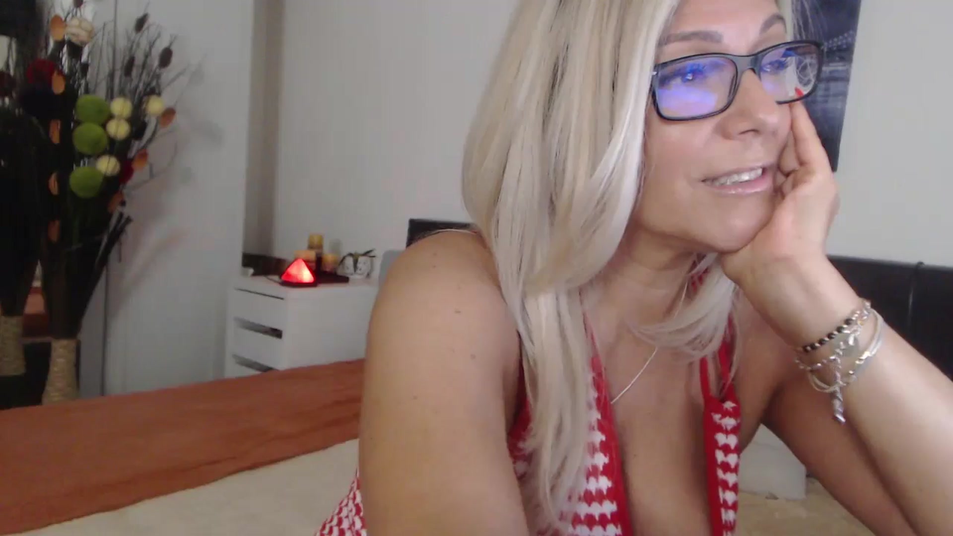 Gallery image thumbnail from Reeya71's myfreecams stream on, 08/26/2025, 07:32 image 9 of 20