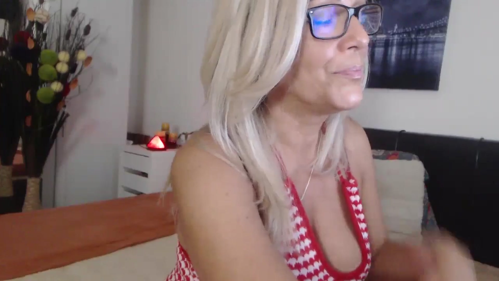 Gallery image thumbnail from Reeya71's myfreecams stream on, 08/26/2025, 07:32 image 7 of 20