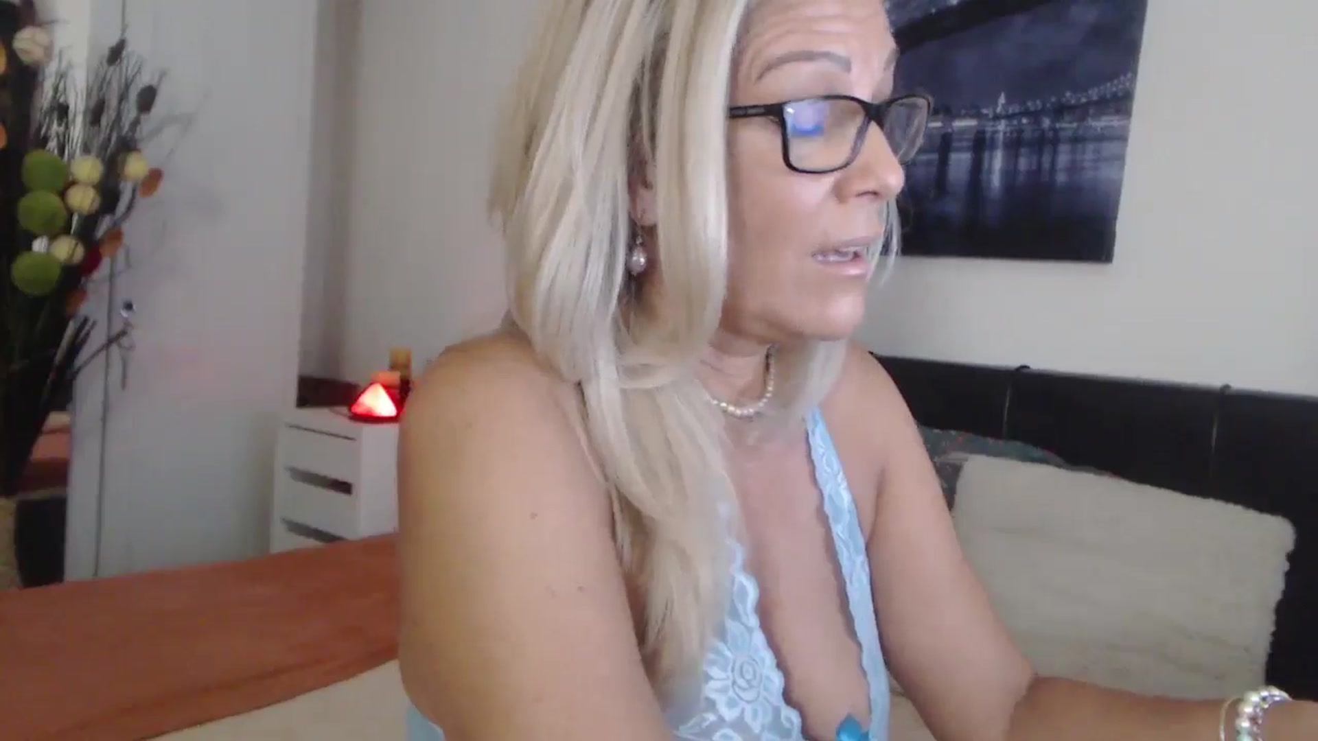 Gallery image thumbnail from Reeya71's myfreecams stream on, 08/29/2025, 07:10 image 3 of 20