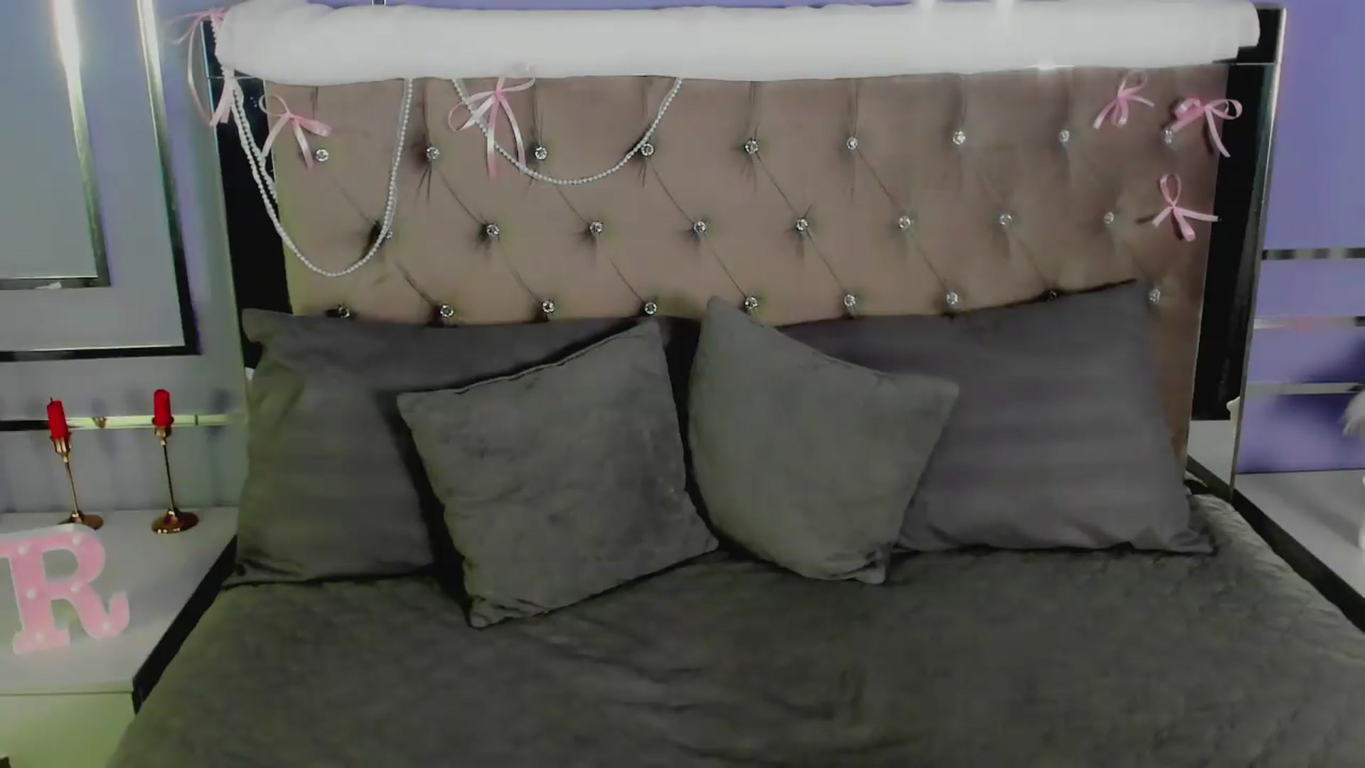 Gallery image thumbnail from ReginaAndrews's myfreecams stream on, 06/16/2026, 11:33 image 4 of 20