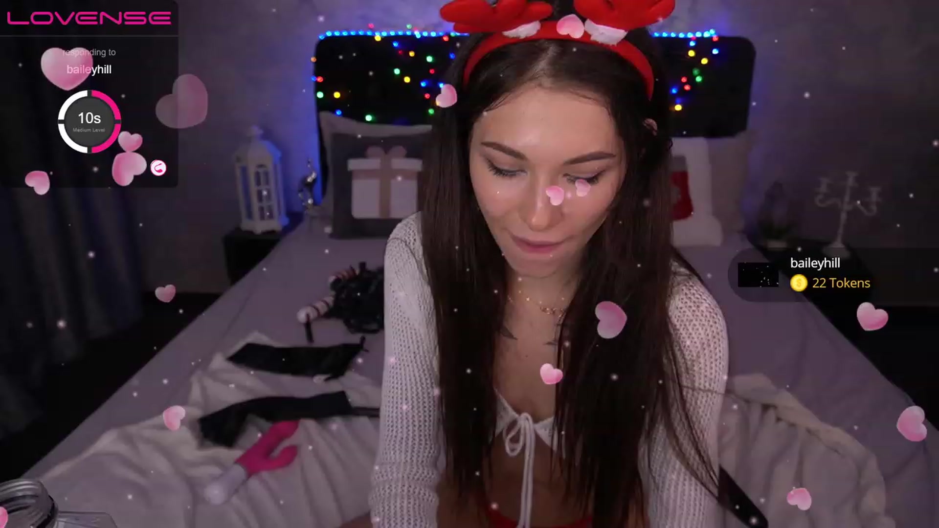 Gallery image thumbnail from ReginaJam's myfreecams stream on, 12/25/2022, 19:17 image 4 of 20