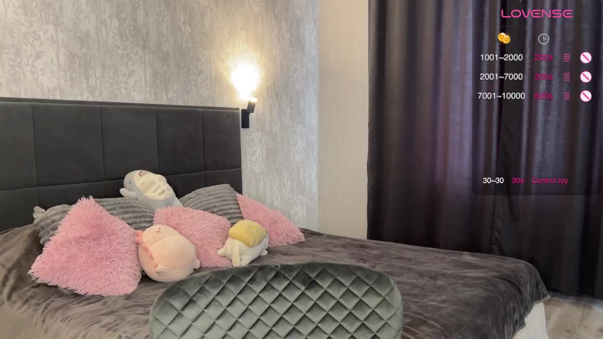 Gallery image thumbnail from ReginaJam's myfreecams stream on, 07/25/2024, 09:11 image 15 of 20