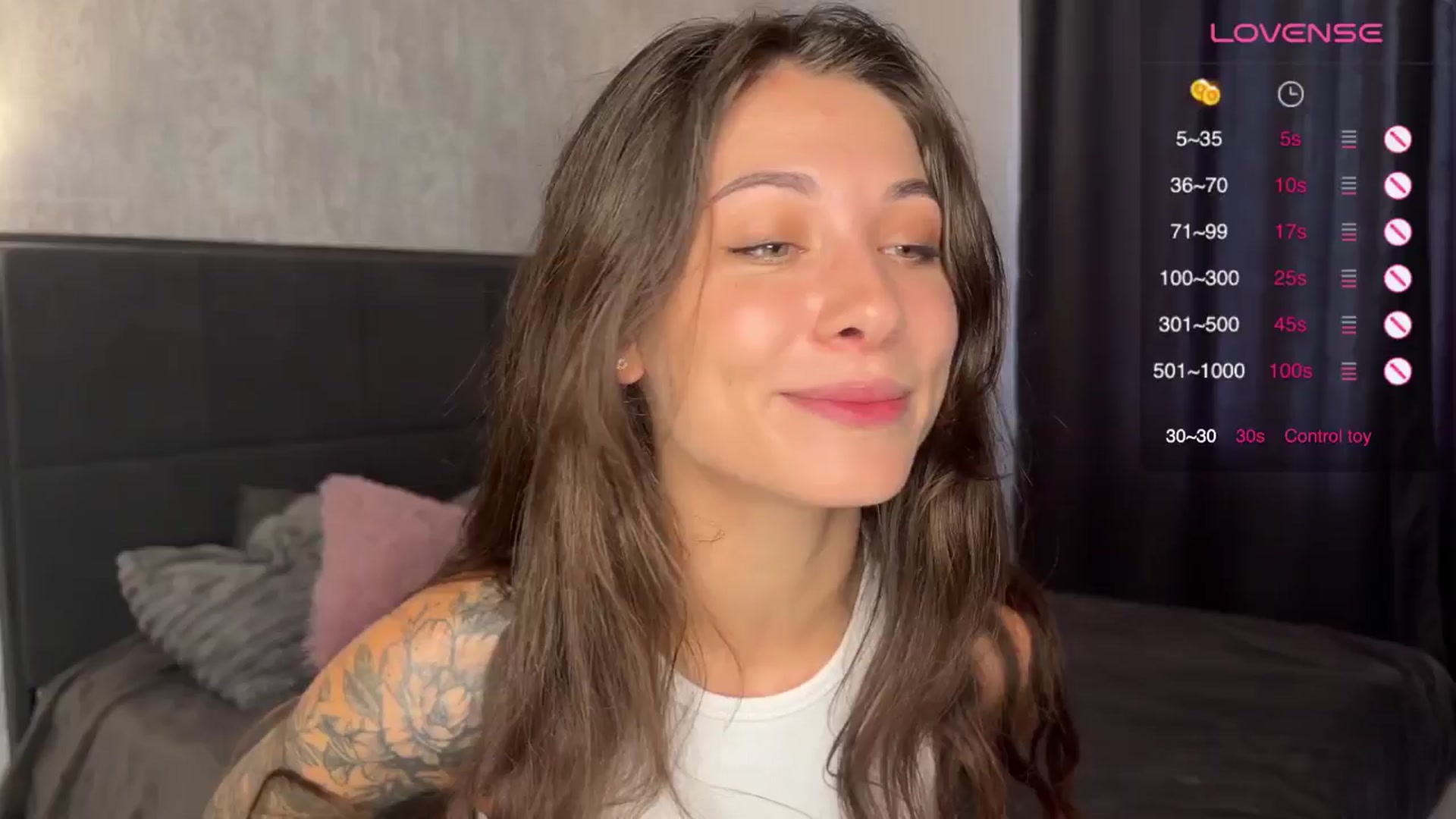 Gallery image thumbnail from ReginaJam's myfreecams stream on, 07/26/2024, 10:41 image 7 of 20