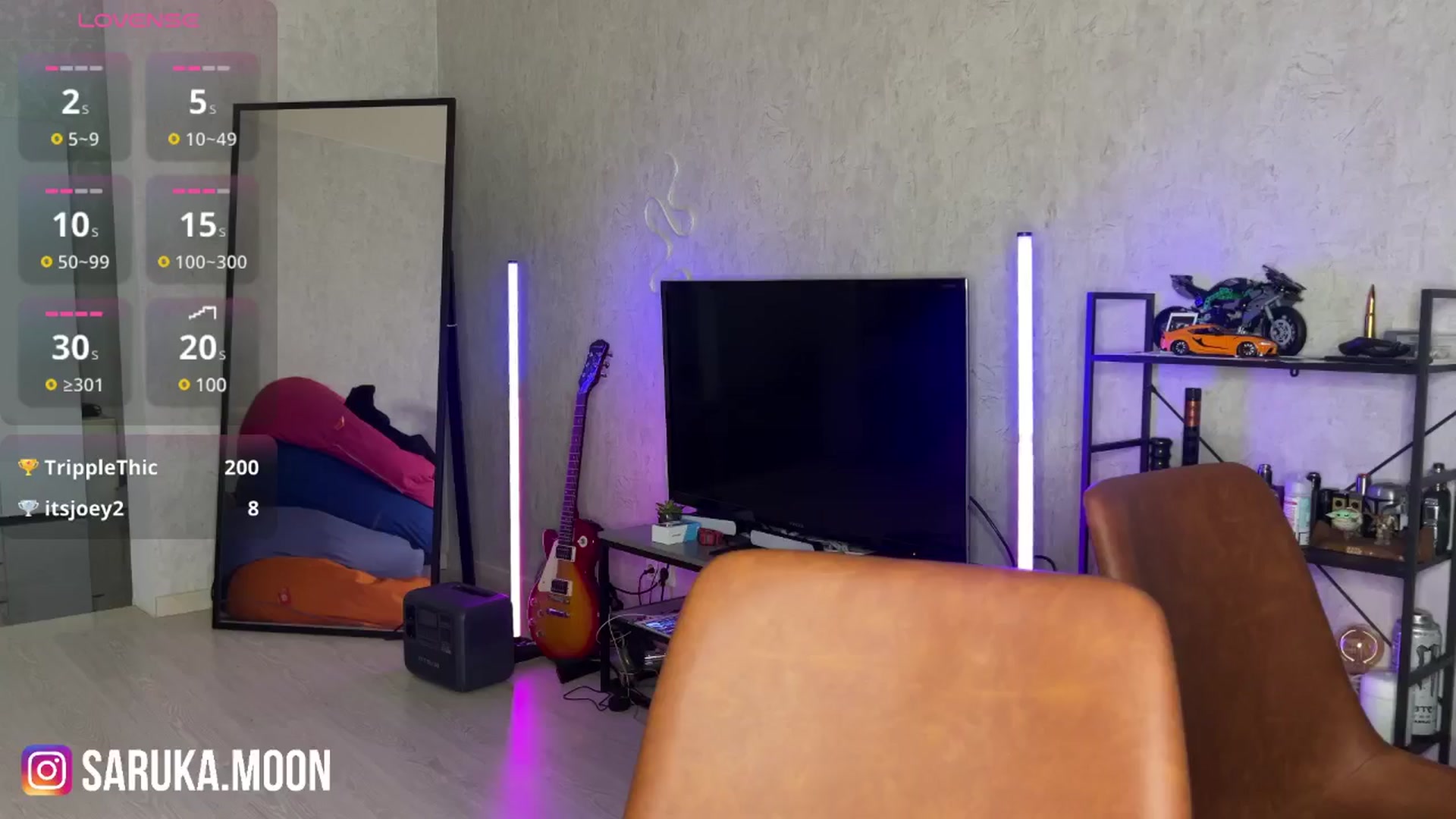 Gallery image thumbnail from ReginaJam's myfreecams stream on, 11/27/2024, 16:30 image 12 of 20