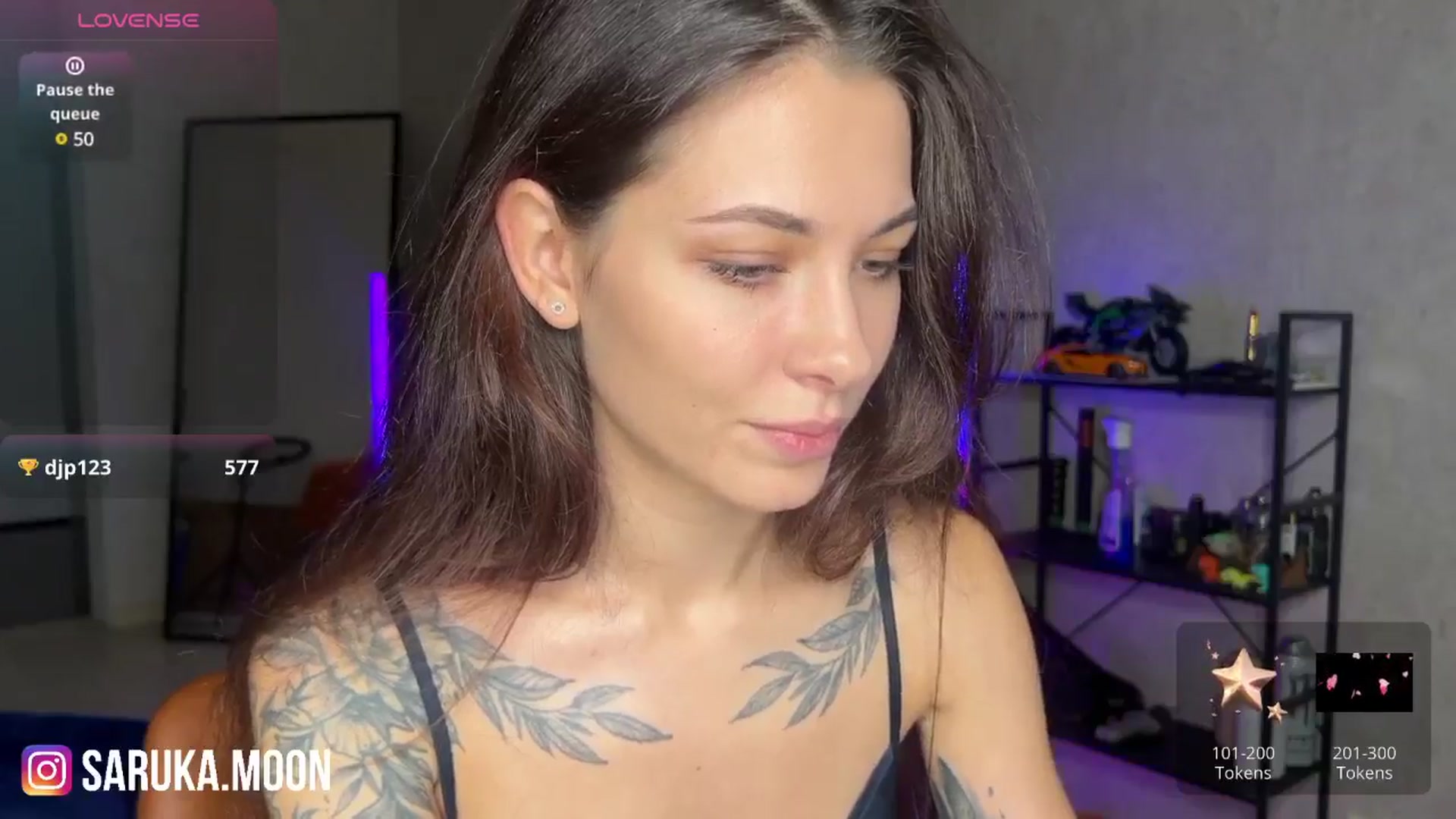 Gallery image thumbnail from ReginaJam's myfreecams stream on, 12/04/2024, 17:08 image 7 of 20
