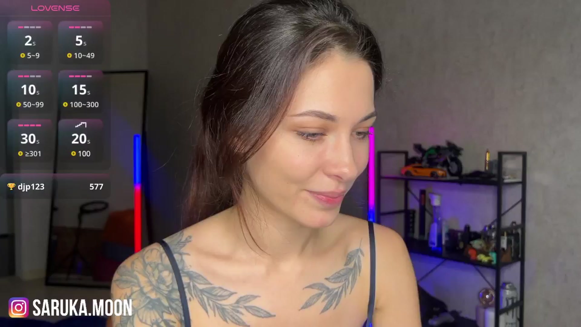 Gallery image thumbnail from ReginaJam's myfreecams stream on, 12/04/2024, 17:08 image 1 of 20