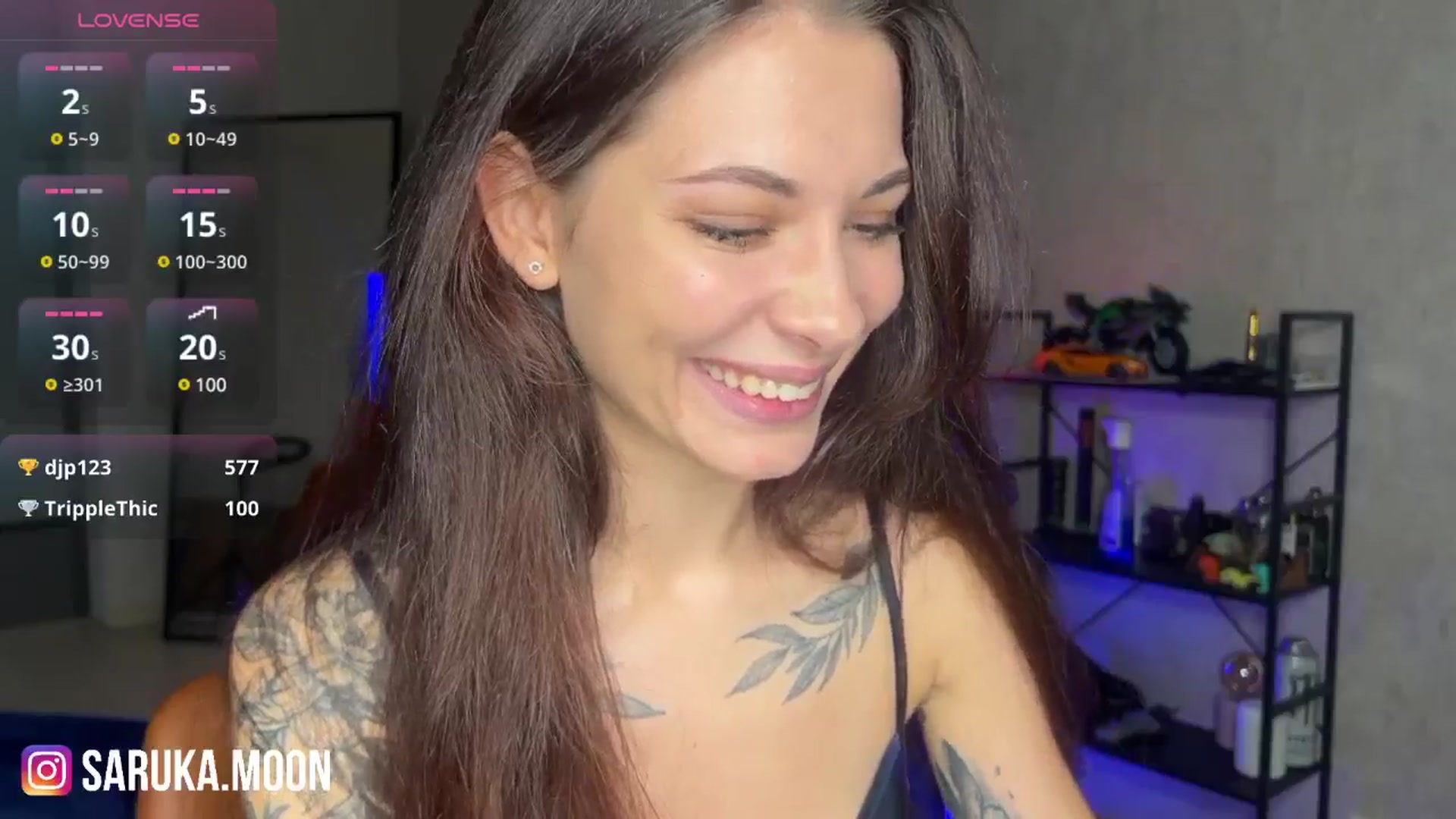 Gallery image thumbnail from ReginaJam's myfreecams stream on, 12/04/2024, 17:08 image 8 of 20