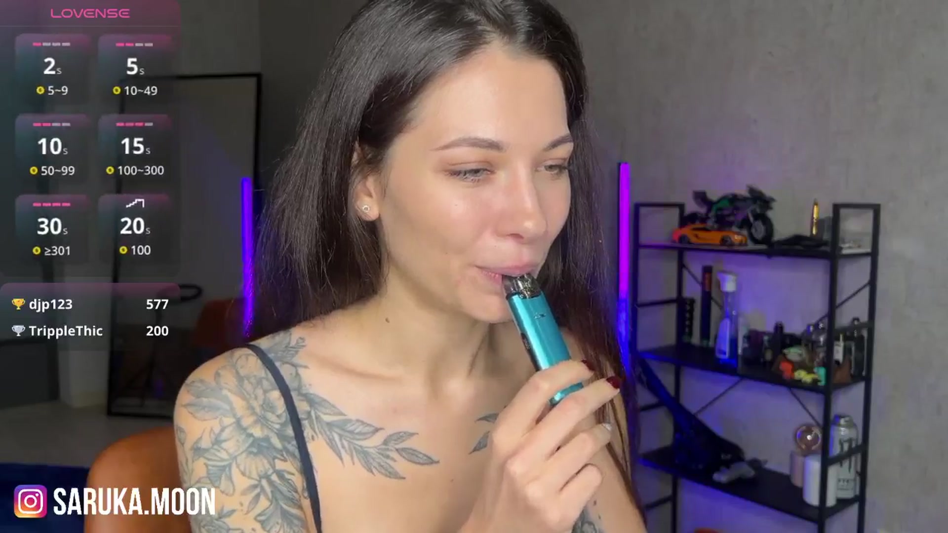 Gallery image thumbnail from ReginaJam's myfreecams stream on, 12/04/2024, 17:08 image 12 of 20