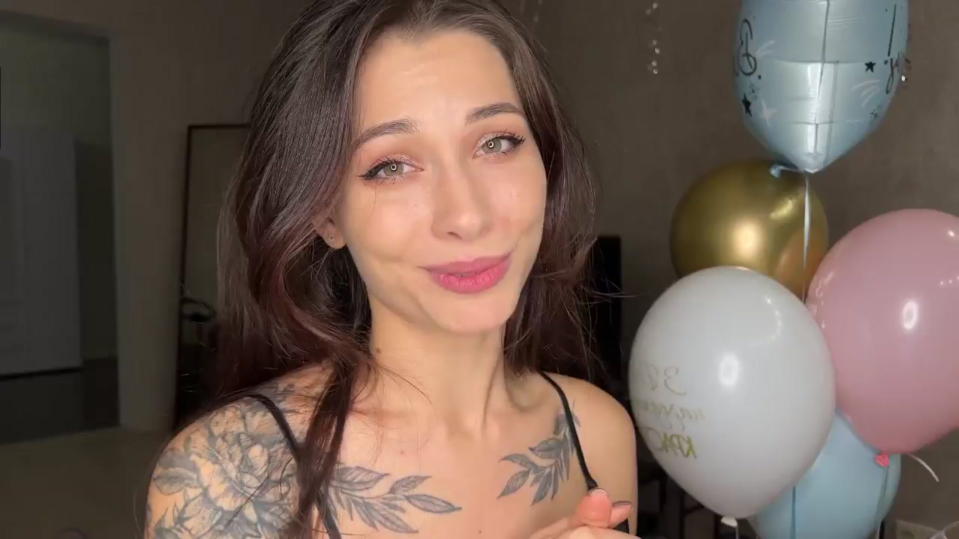 Gallery image thumbnail from ReginaJam's myfreecams stream on, 12/10/2024, 17:09 image 19 of 20