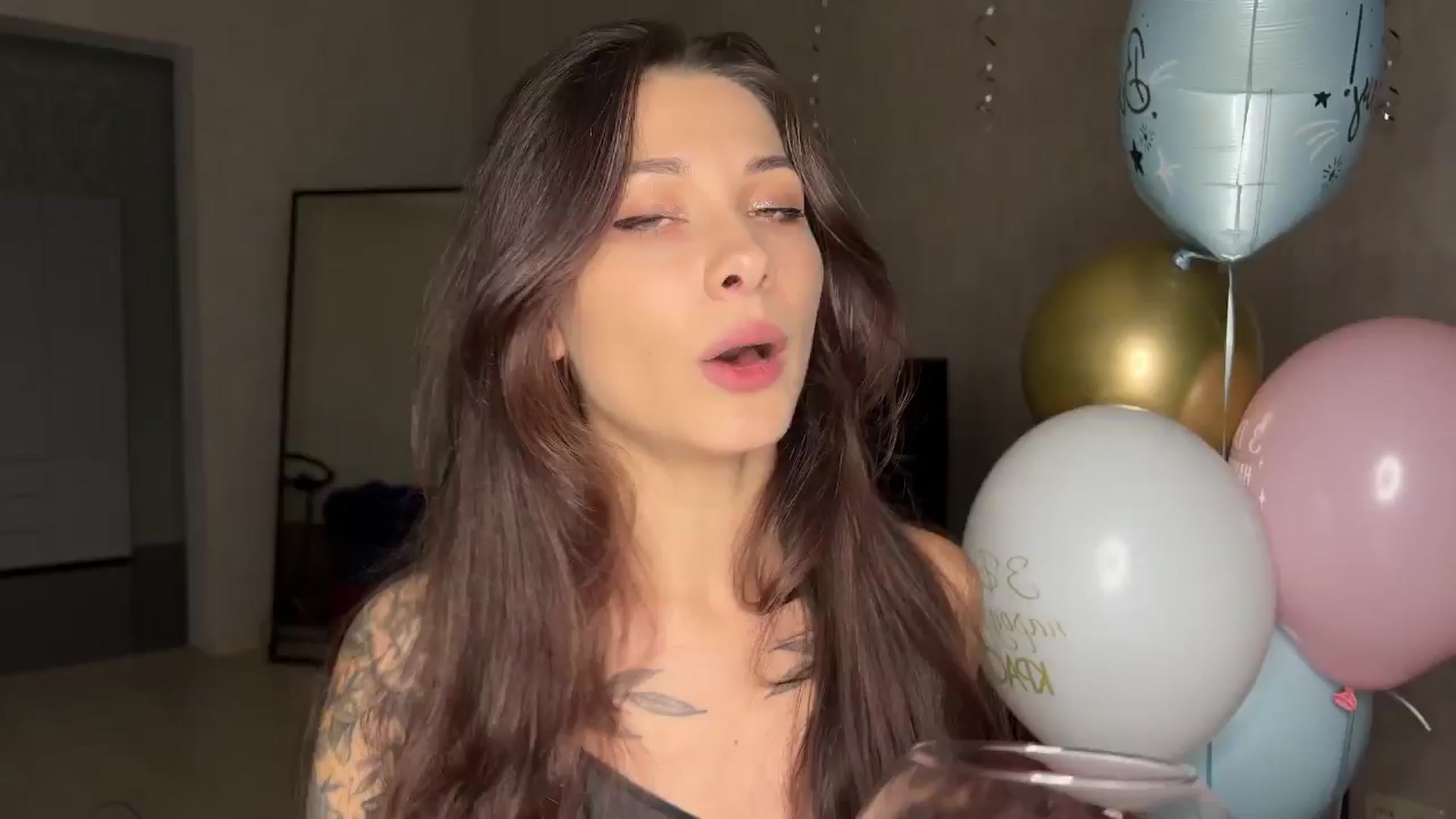 Gallery image thumbnail from ReginaJam's myfreecams stream on, 12/10/2024, 17:09 image 13 of 20