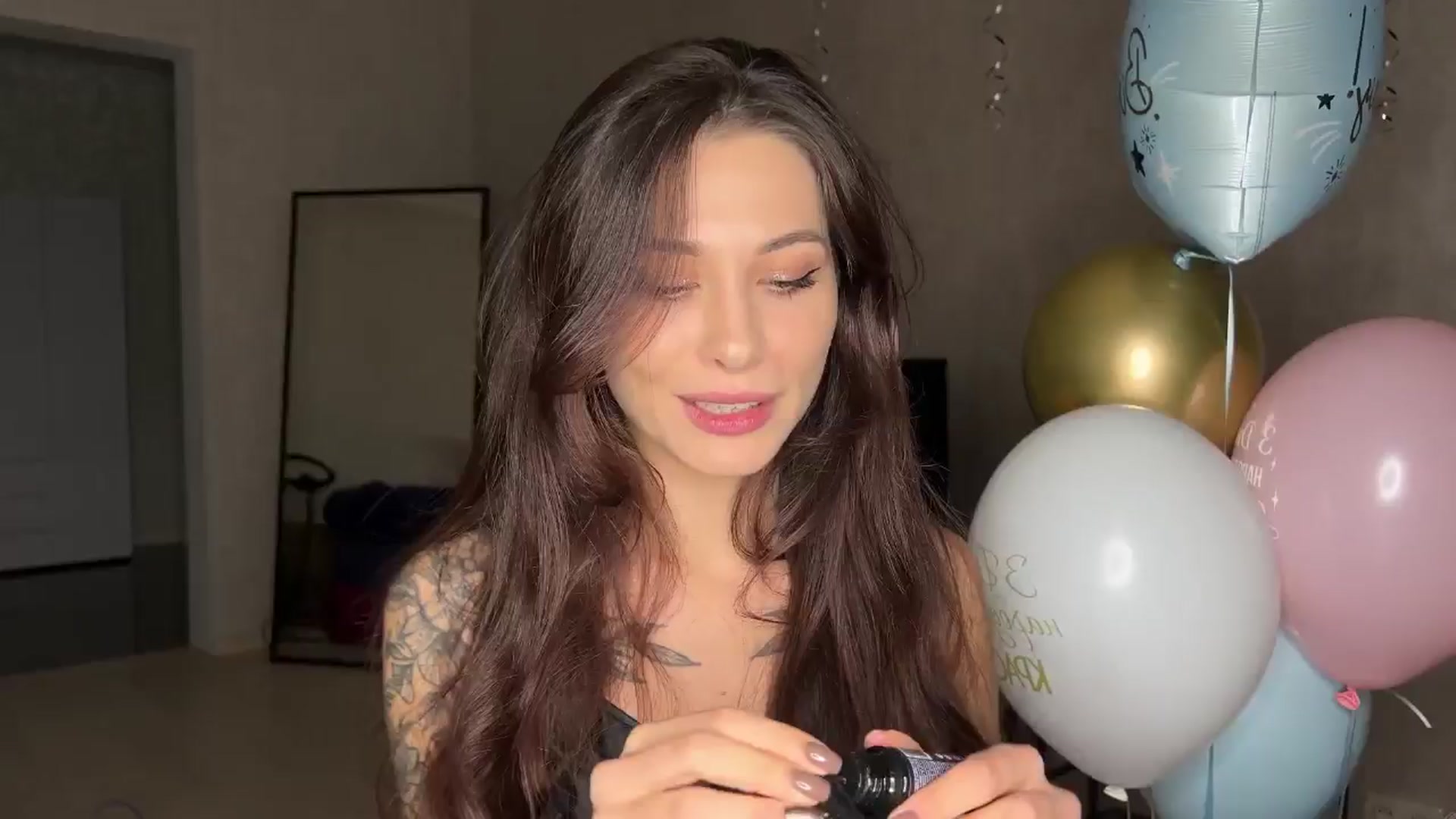 Gallery image thumbnail from ReginaJam's myfreecams stream on, 12/10/2024, 17:09 image 6 of 20